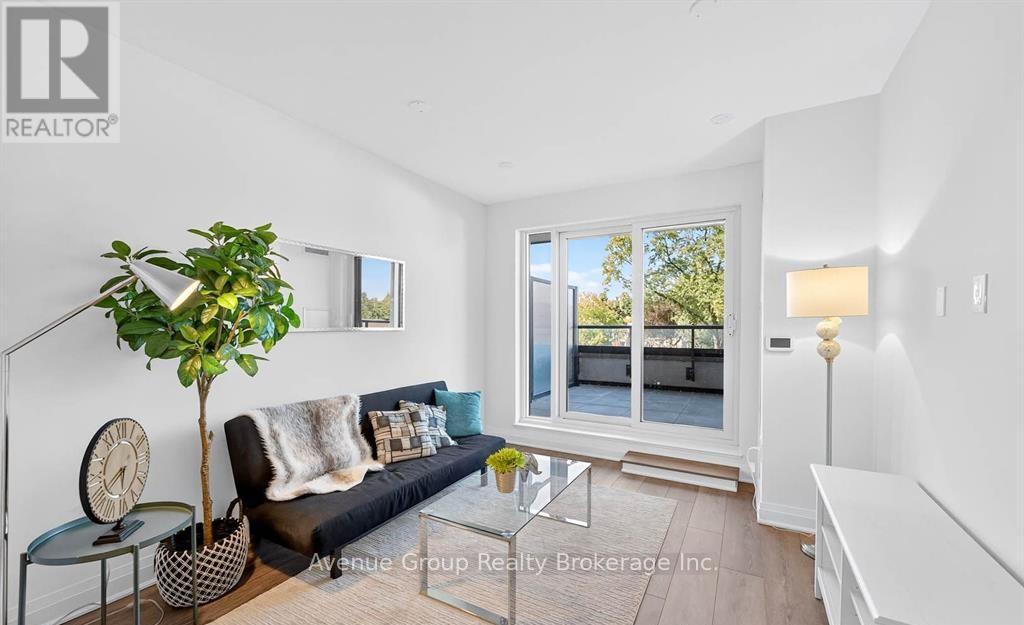 211 - 700 Sheppard Avenue W, Toronto, Ontario  M3H 0G5 - Photo 7 - C12744786