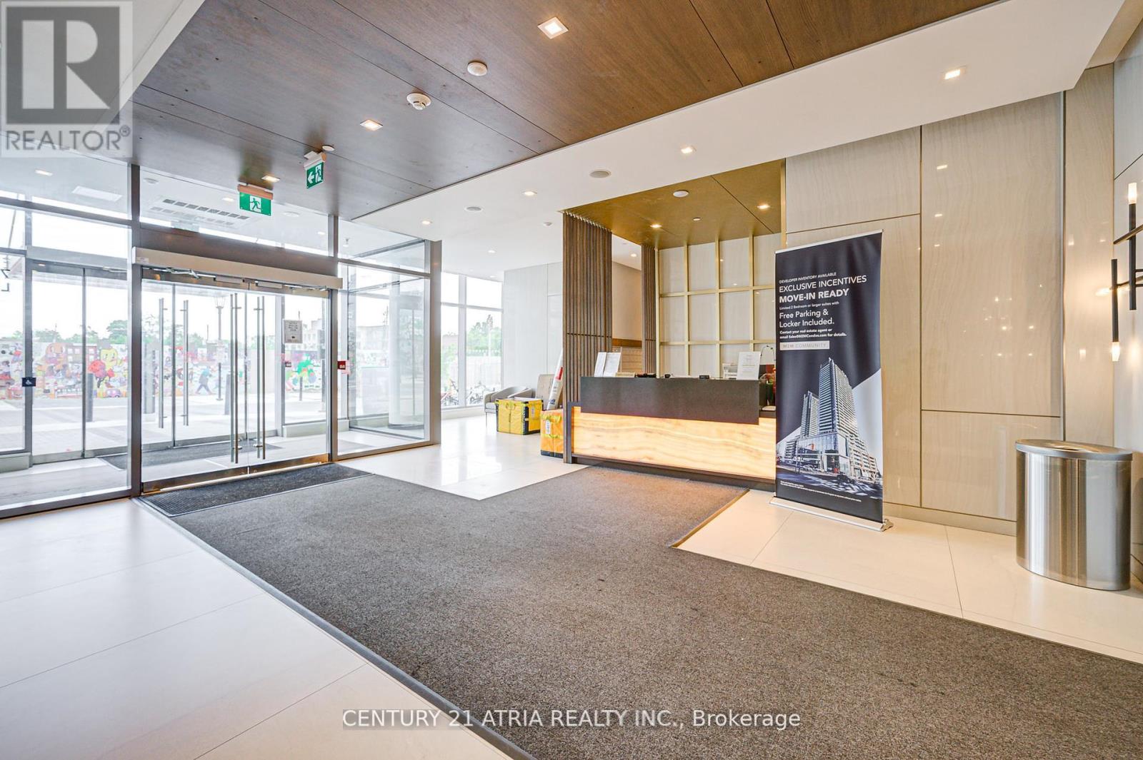 525 - 7 Golden Lion Heights, Toronto, Ontario  M2M 0C1 - Photo 3 - C12744806