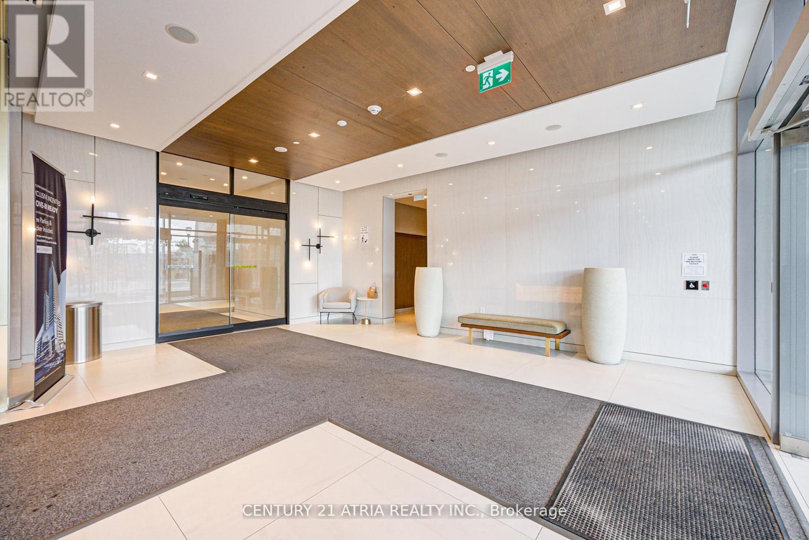 525 - 7 Golden Lion Heights, Toronto, Ontario  M2M 0C1 - Photo 4 - C12744806