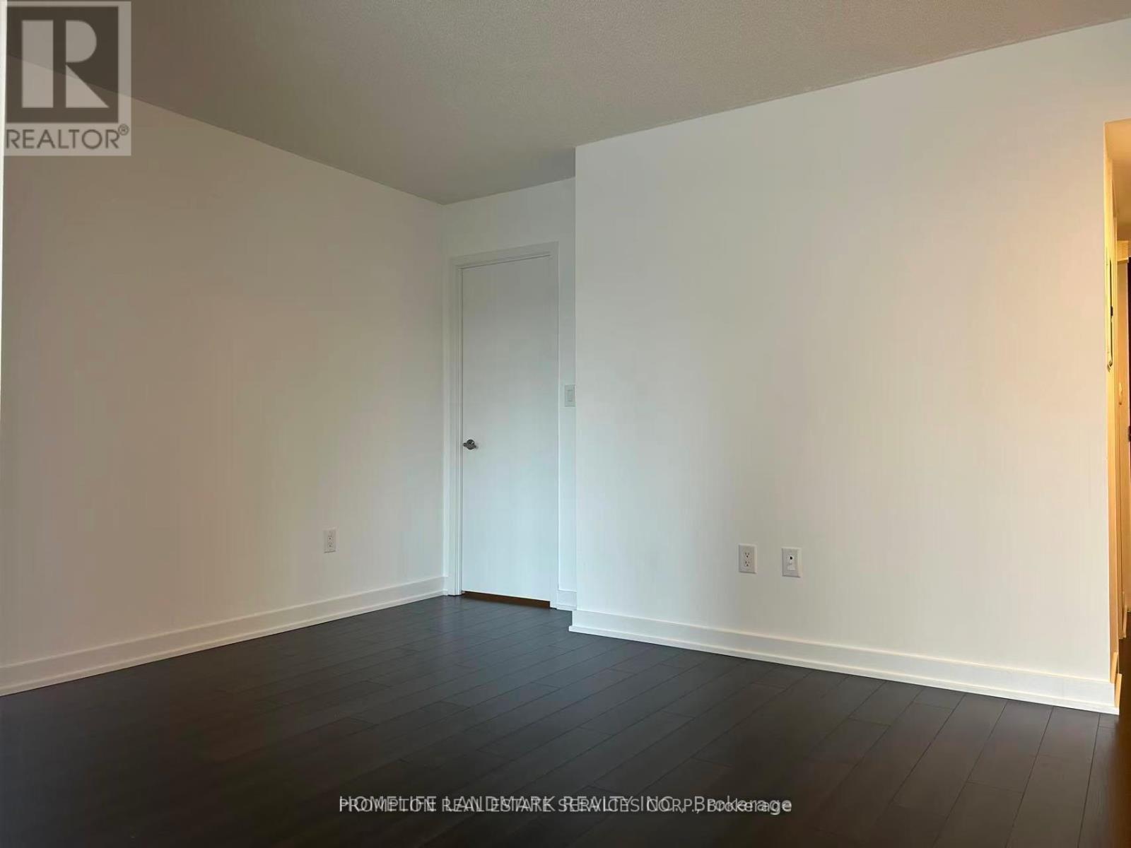 622 - 21 Iceboat Terrace, Toronto, Ontario  M5V 4B2 - Photo 6 - C12744810