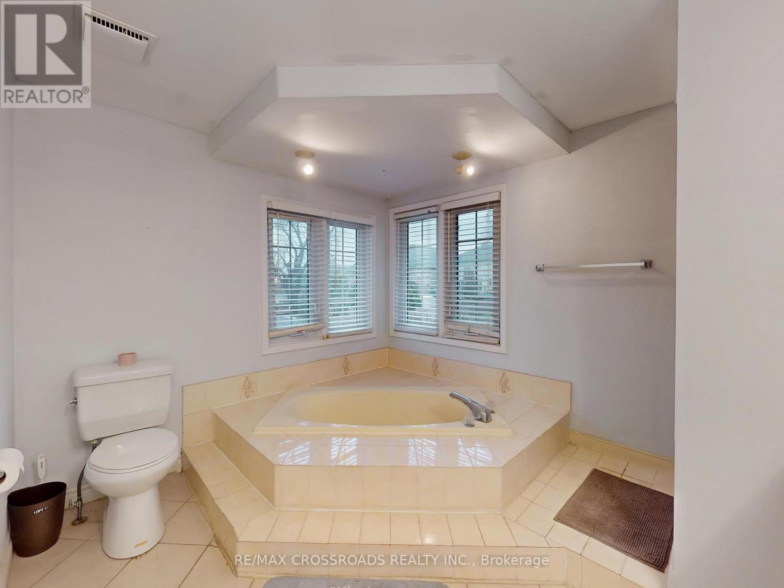 500 Lightfoot Place, Pickering, Ontario  L1V 5Z5 - Photo 28 - E12744768