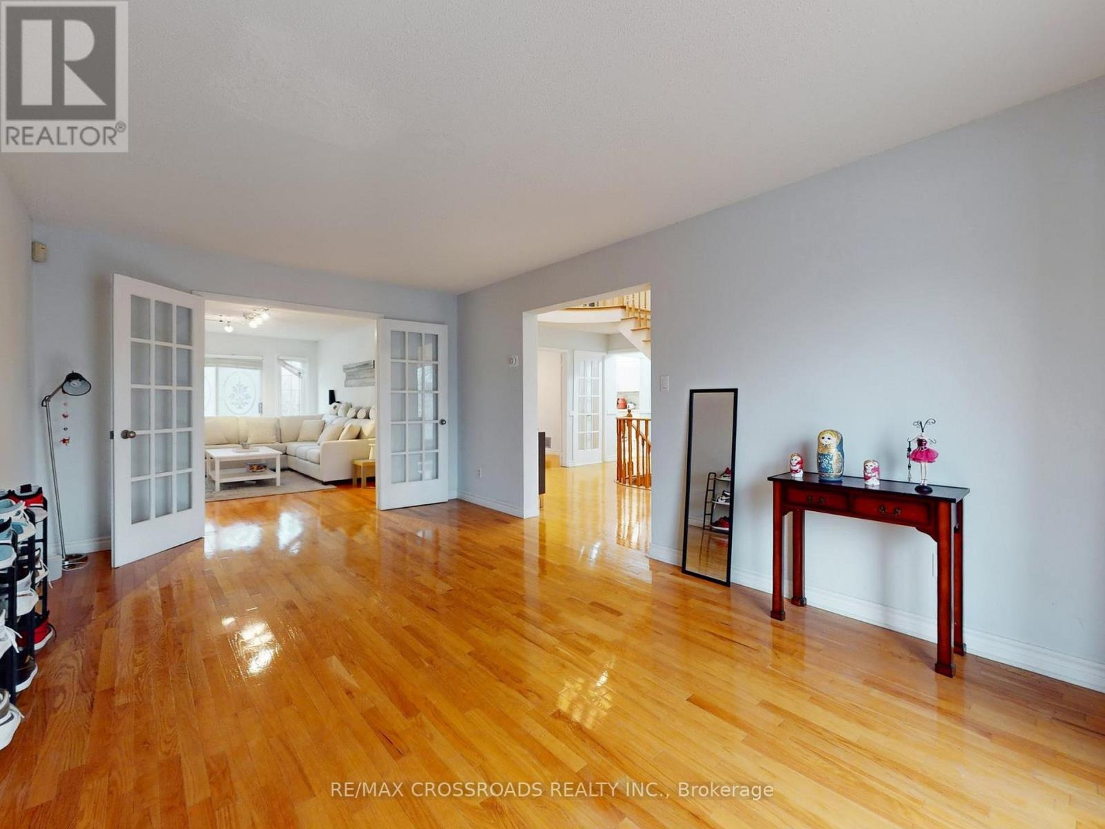 500 Lightfoot Place, Pickering, Ontario  L1V 5Z5 - Photo 3 - E12744768