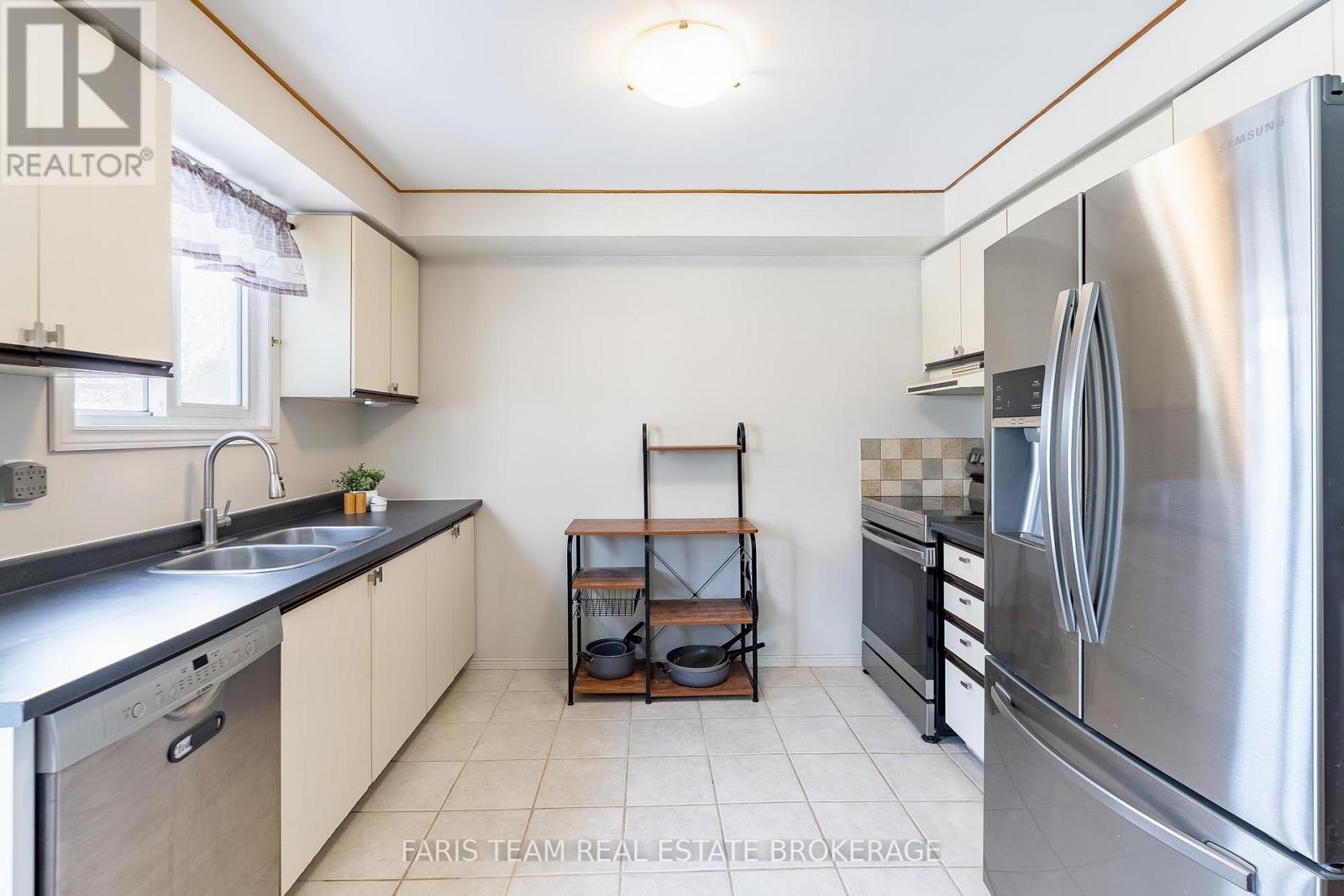 1387 Ritson Road S, Oshawa, Ontario  L1J 7M3 - Photo 4 - E12744772