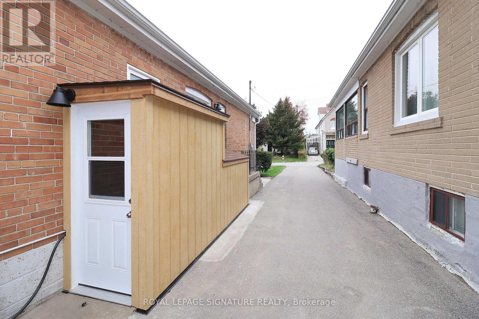 19 Wisteria Road, Toronto, Ontario  M1R 4X7 - Photo 11 - E12744784