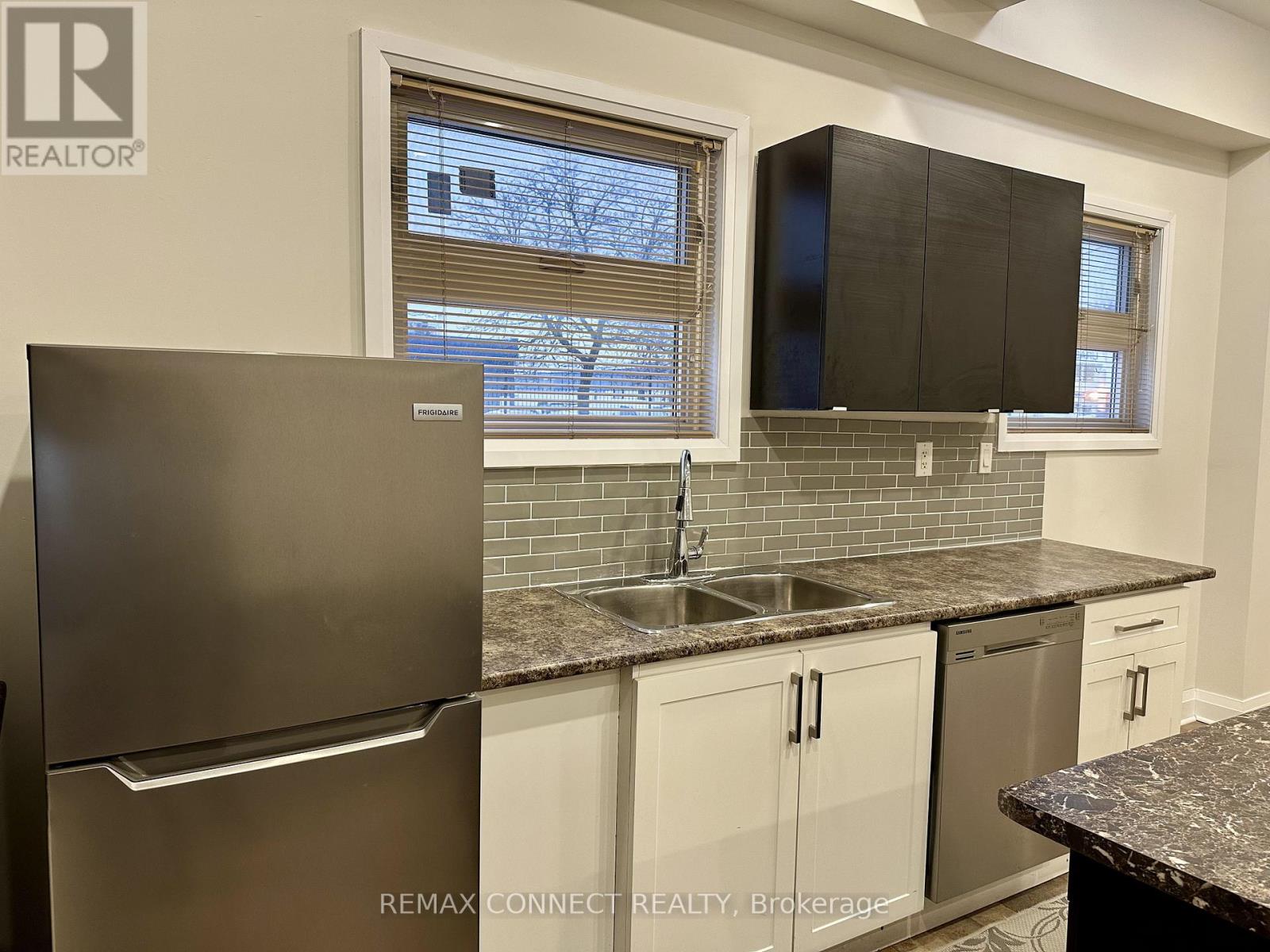 596 Eastern Avenue, Toronto, Ontario  M4M 0B9 - Photo 3 - E12744794