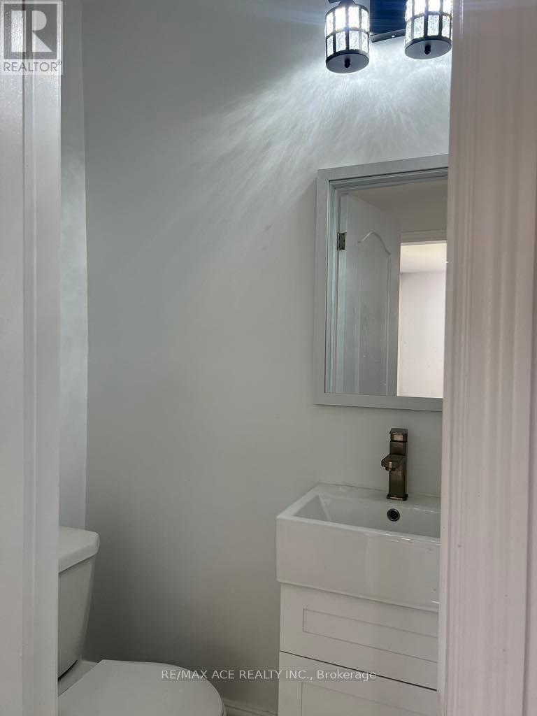 Main - 1 Aylesford Drive, Toronto, Ontario  M1N 1L6 - Photo 10 - E12744796