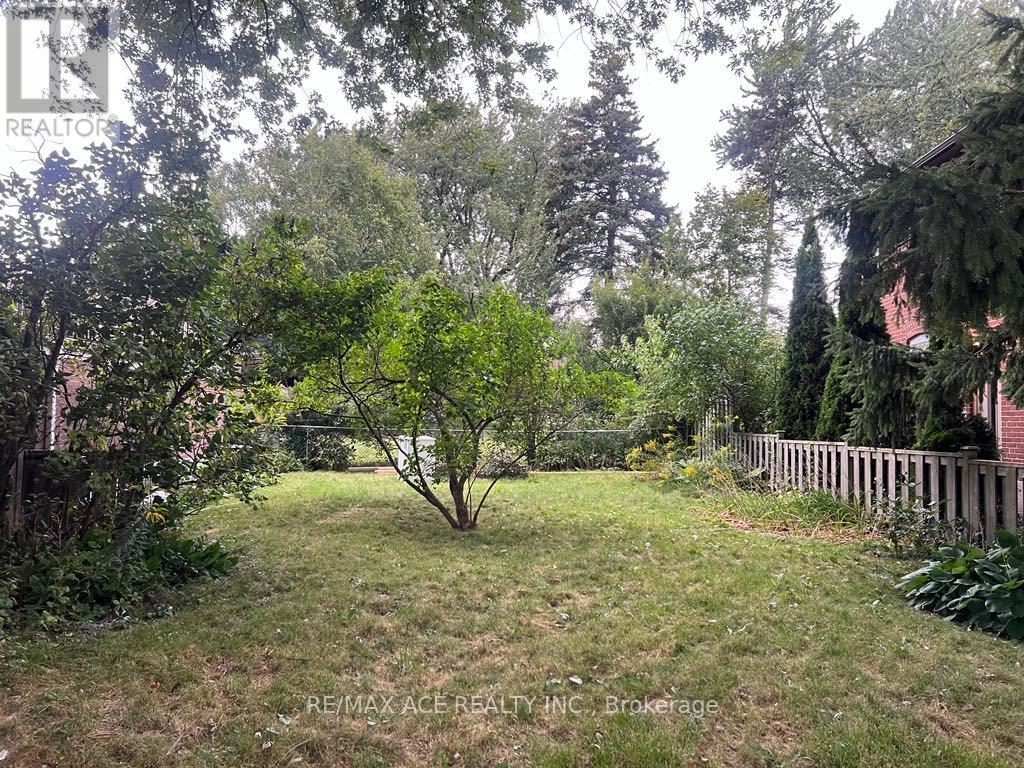 Main - 1 Aylesford Drive, Toronto, Ontario  M1N 1L6 - Photo 12 - E12744796