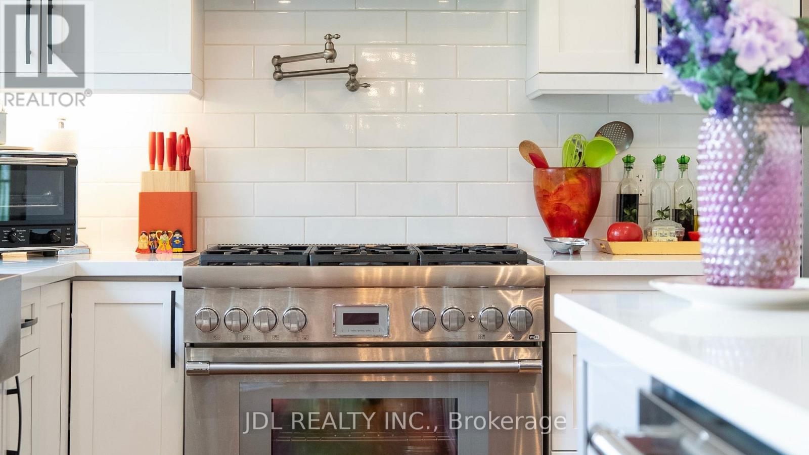 11 Hedge Road, Georgina, Ontario  L0E 1R0 - Photo 10 - N12744758