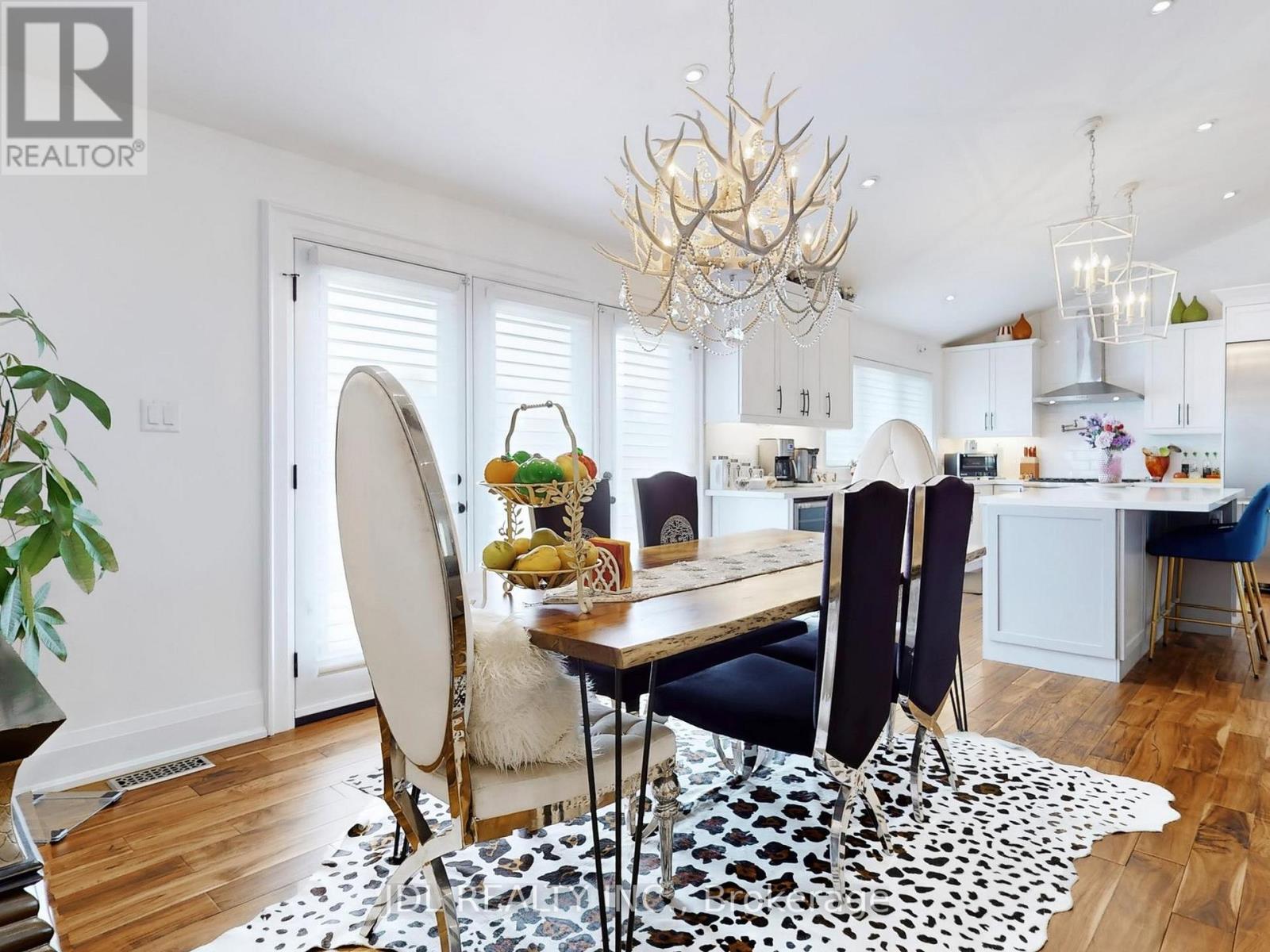 11 Hedge Road, Georgina, Ontario  L0E 1R0 - Photo 14 - N12744758