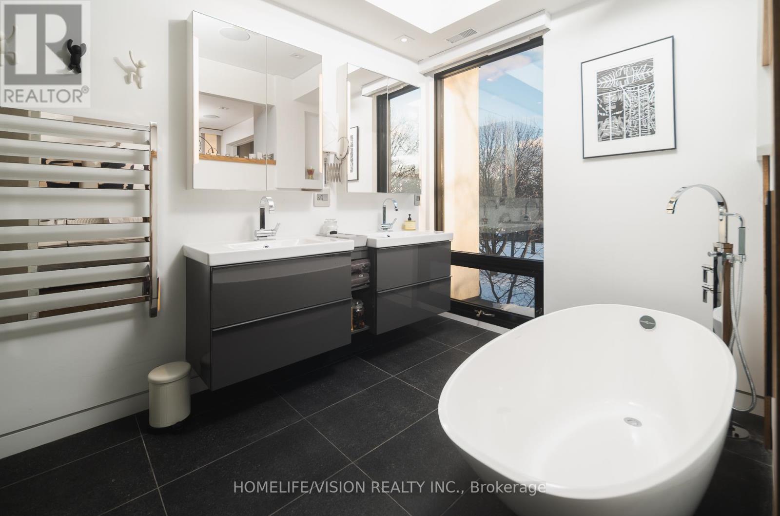 4 Astley Avenue, Toronto, Ontario  M4W 3B4 - Photo 16 - C12744064