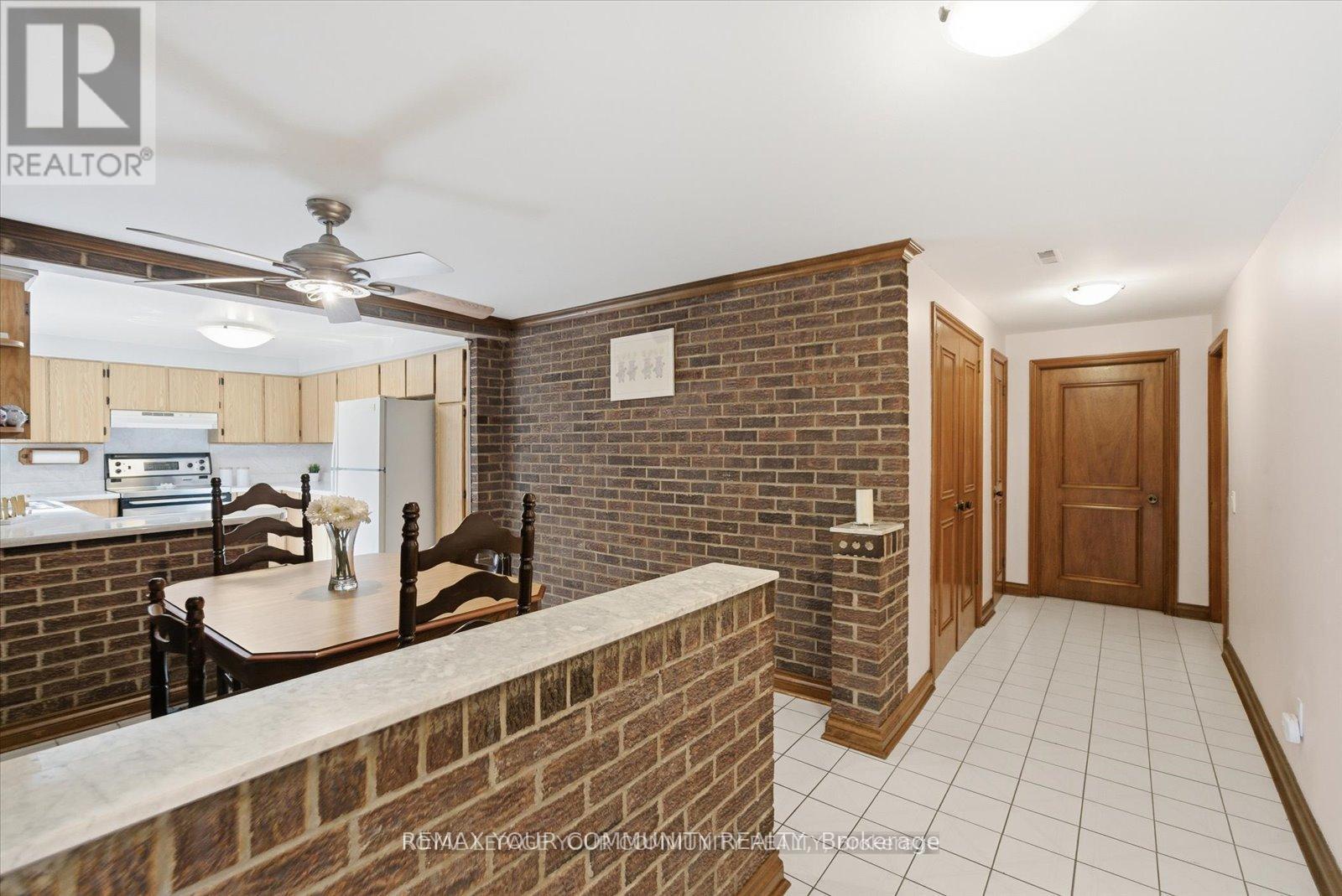 35 Sunvale Drive, Toronto, Ontario  M9R 1Z4 - Photo 24 - W12744742