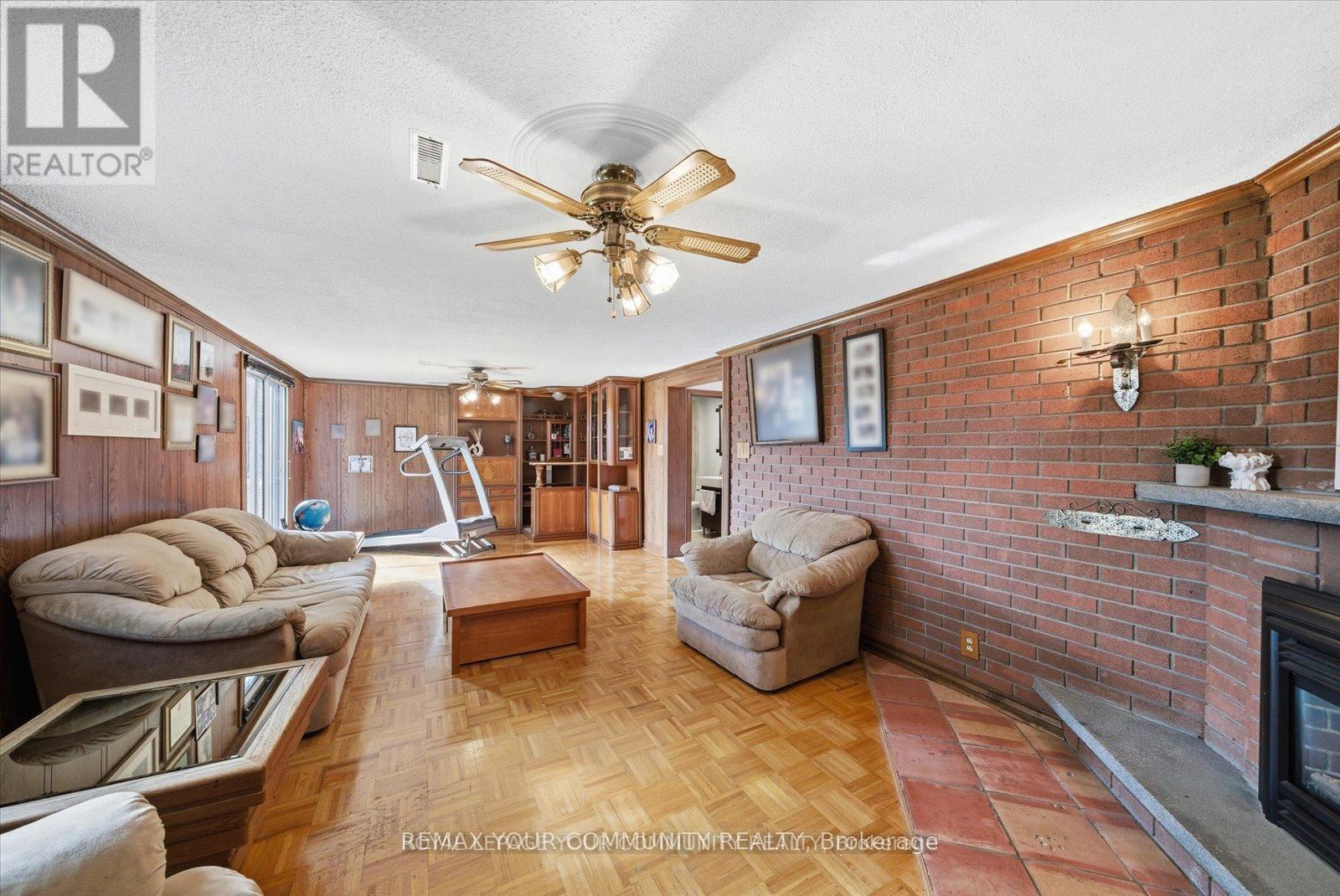 35 Sunvale Drive, Toronto, Ontario  M9R 1Z4 - Photo 27 - W12744742