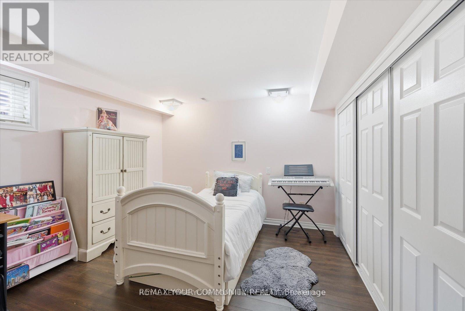 35 Sunvale Drive, Toronto, Ontario  M9R 1Z4 - Photo 31 - W12744742