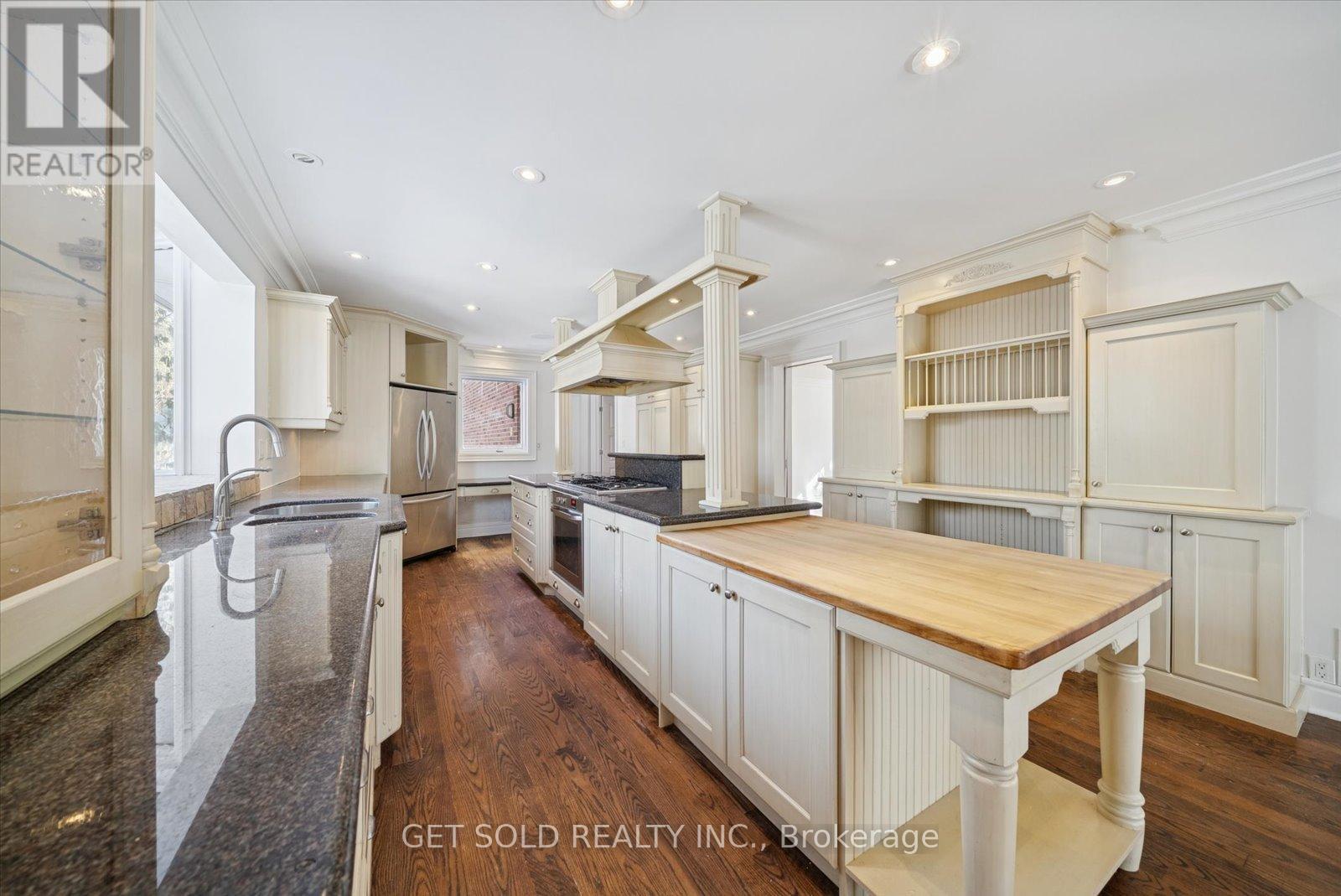 1701 Birchwood Drive, Mississauga, Ontario  L5J 1T7 - Photo 18 - W12744776