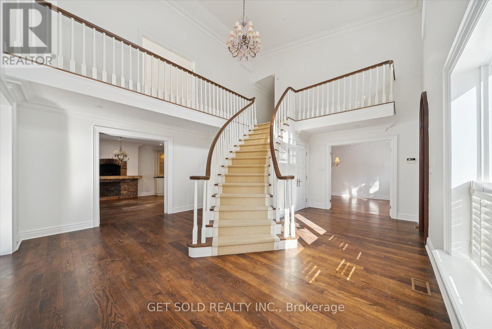 1701 Birchwood Drive, Mississauga, Ontario  L5J 1T7 - Photo 6 - W12744776