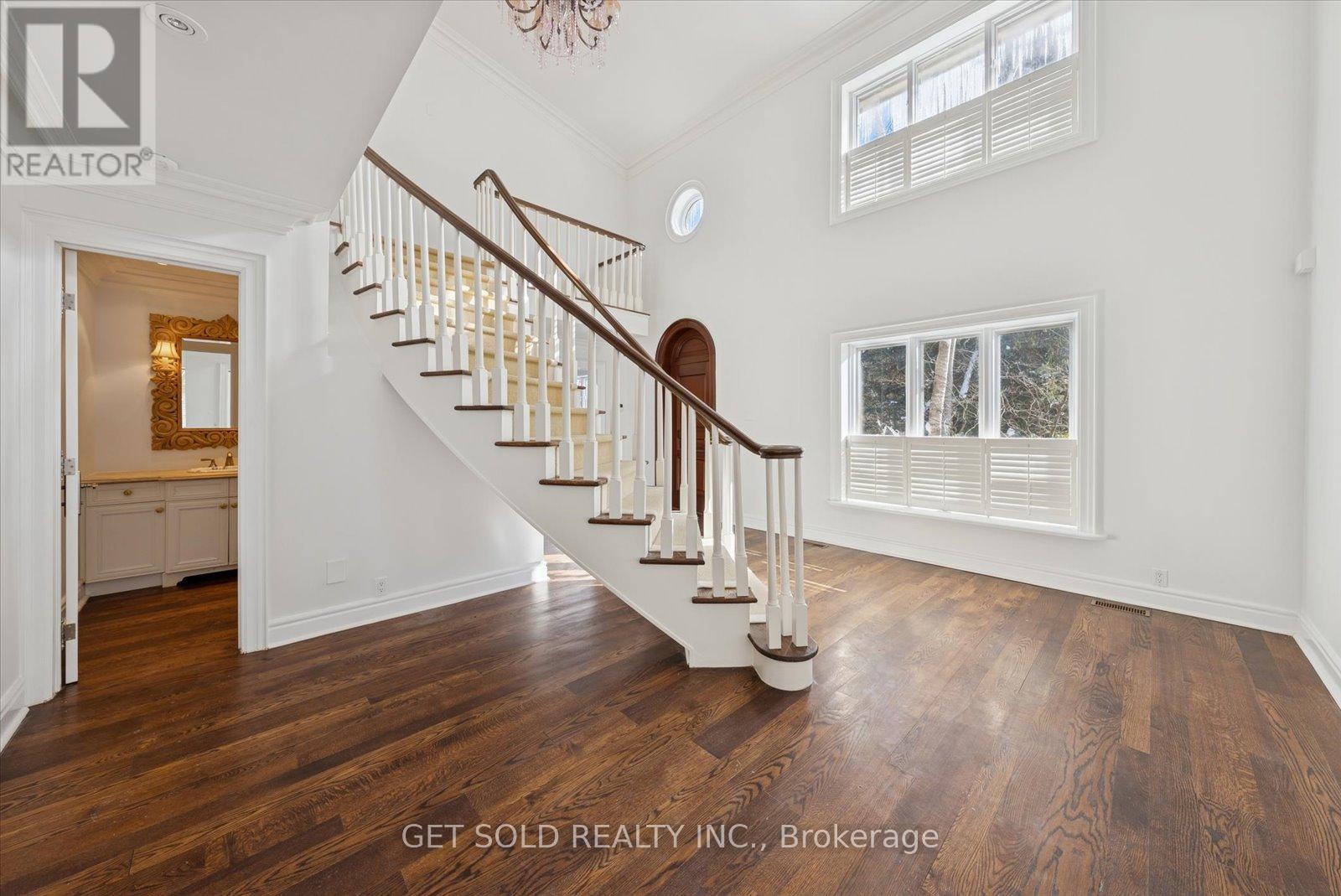 1701 Birchwood Drive, Mississauga, Ontario  L5J 1T7 - Photo 7 - W12744776