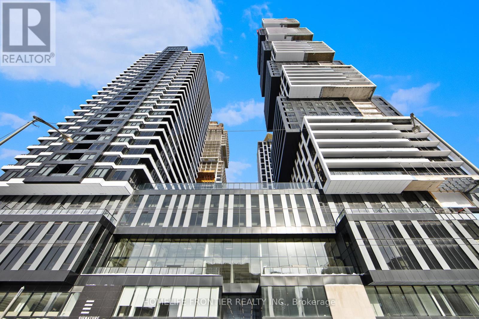 1005 - 4015 The Exchange Street, Mississauga, Ontario  L5B 0N9 - Photo 1 - W12744812