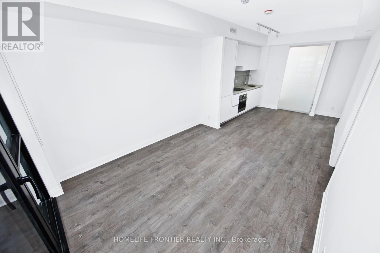 1005 - 4015 The Exchange Street, Mississauga, Ontario  L5B 0N9 - Photo 7 - W12744812