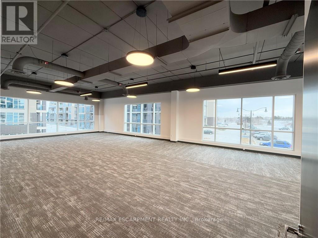 205 - 13 Windward Drive N, Grimsby, Ontario  L3M 0J4 - Photo 9 - X12744778