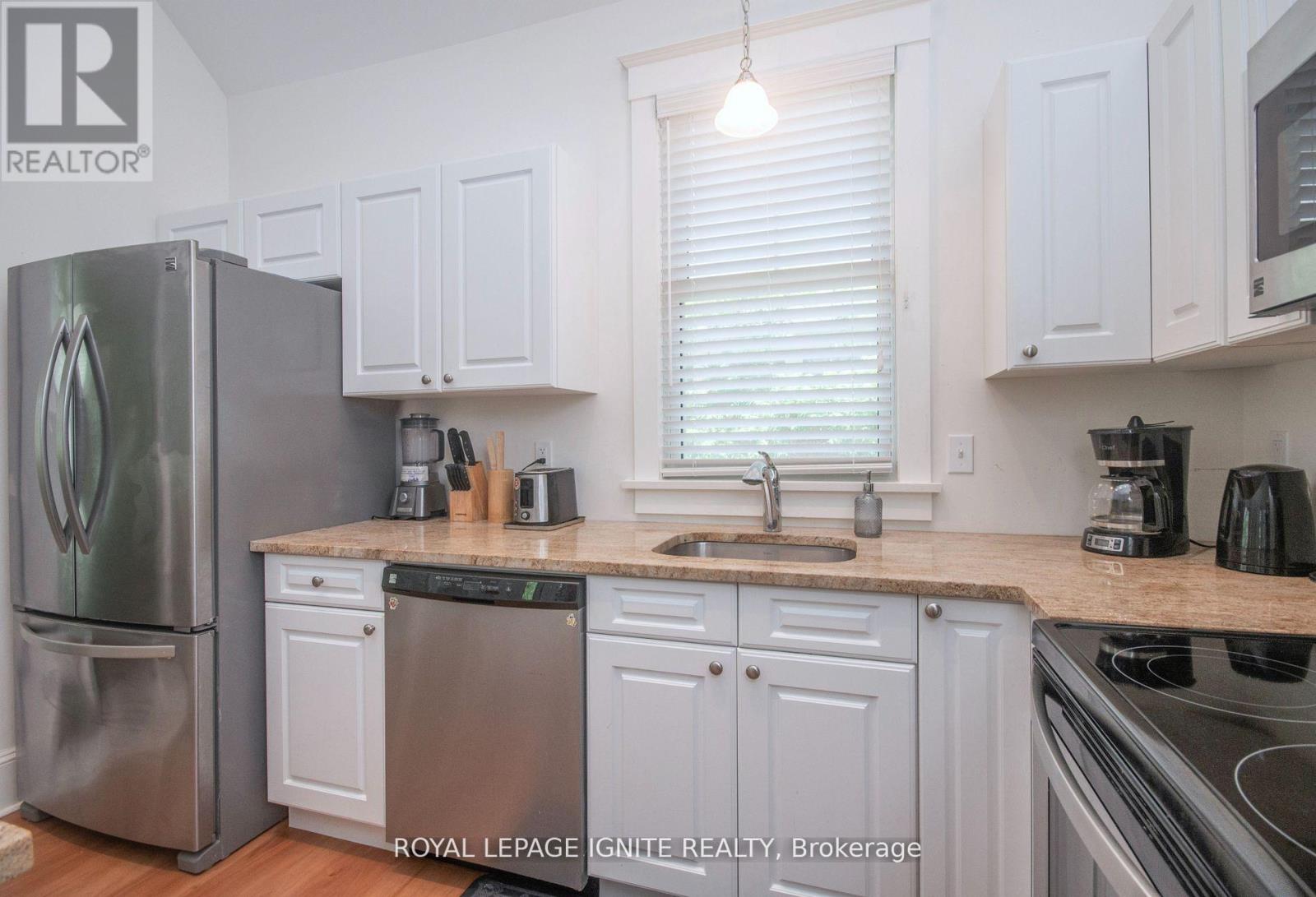 208 - 19 Summer Village Lane, Prince Edward County, Ontario  K0K 1P0 - Photo 40 - X12744814