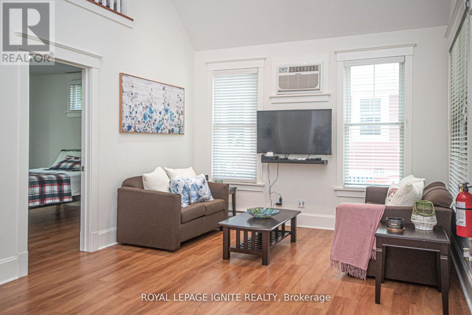 208 - 19 Summer Village Lane, Prince Edward County, Ontario  K0K 1P0 - Photo 44 - X12744814