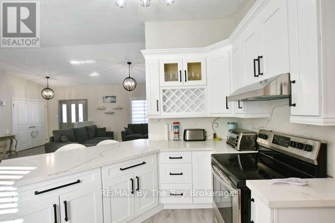 8 Azores Place, Wasaga Beach, Ontario  L9Z 1K9 - Photo 27 - S12744712