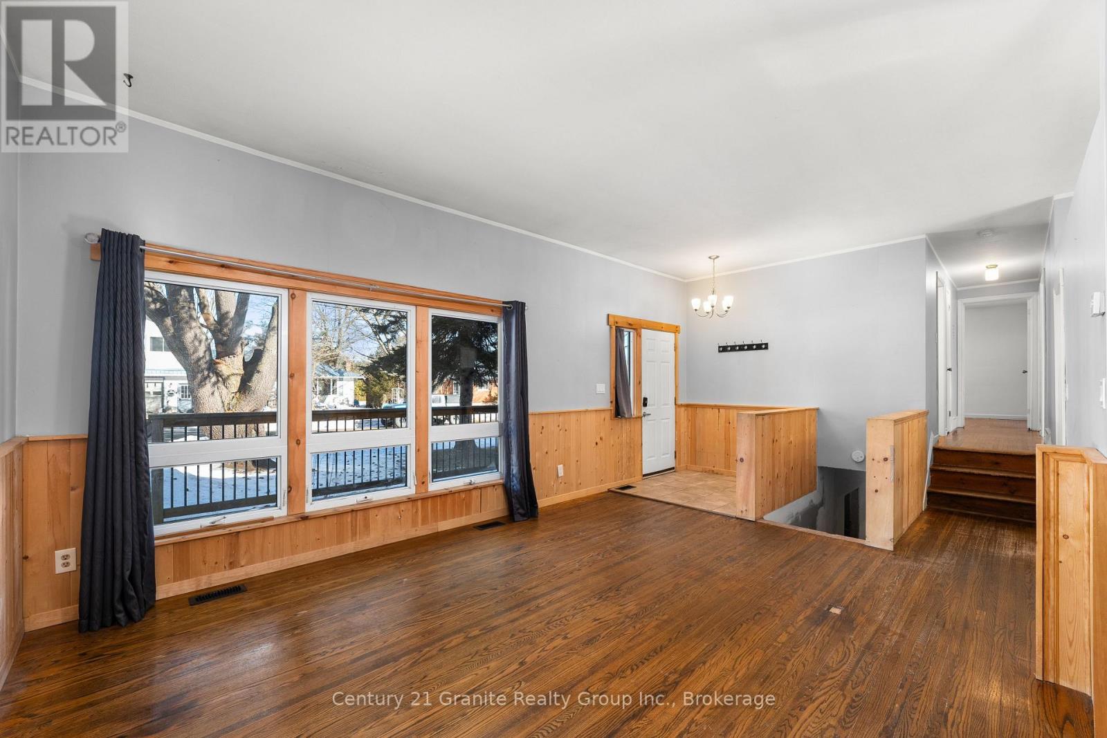 37 Mckay Street, Minden Hills, Ontario K0M 2K0 - Photo 6 - X12744840