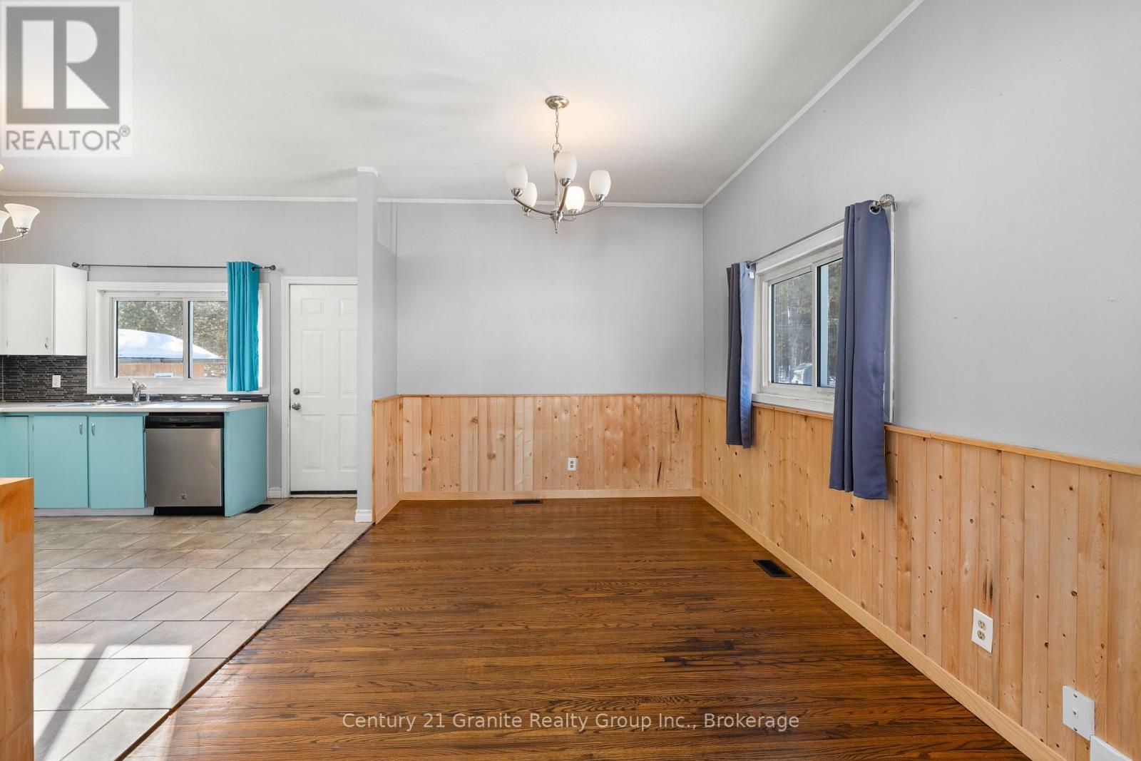 37 Mckay Street, Minden Hills, Ontario K0M 2K0 - Photo 9 - X12744840