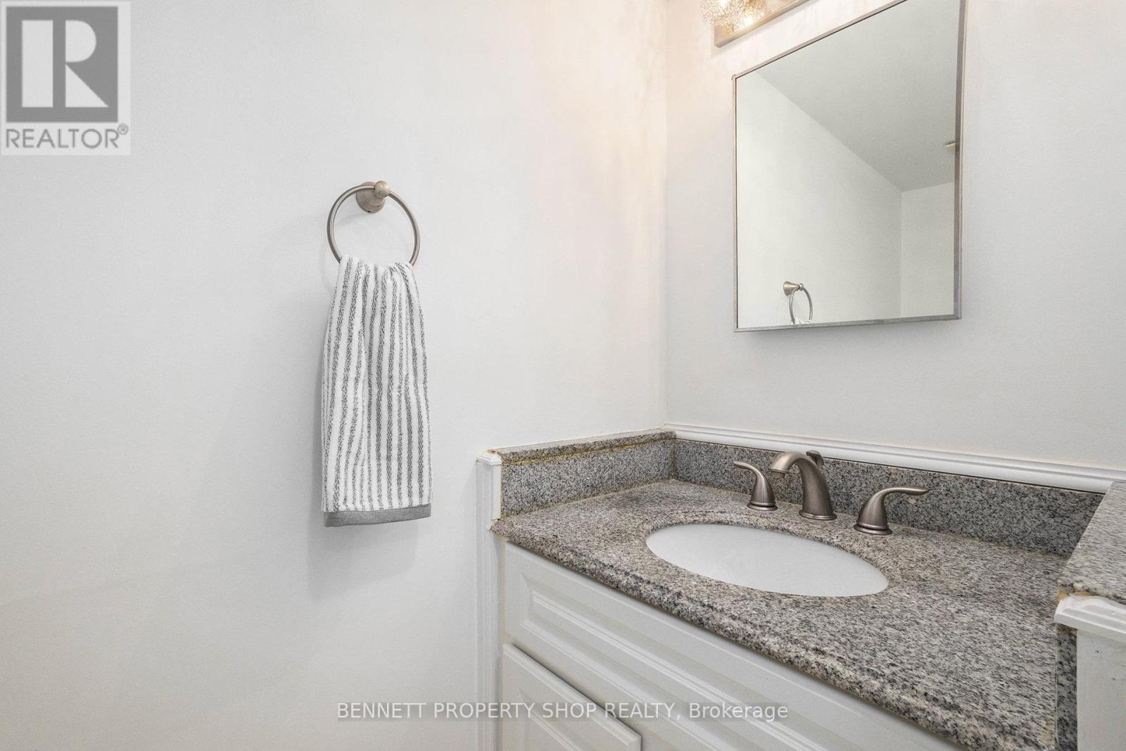 105 - 1585 Goth Avenue, Ottawa, Ontario  K1T 1E3 - Photo 8 - X12553324