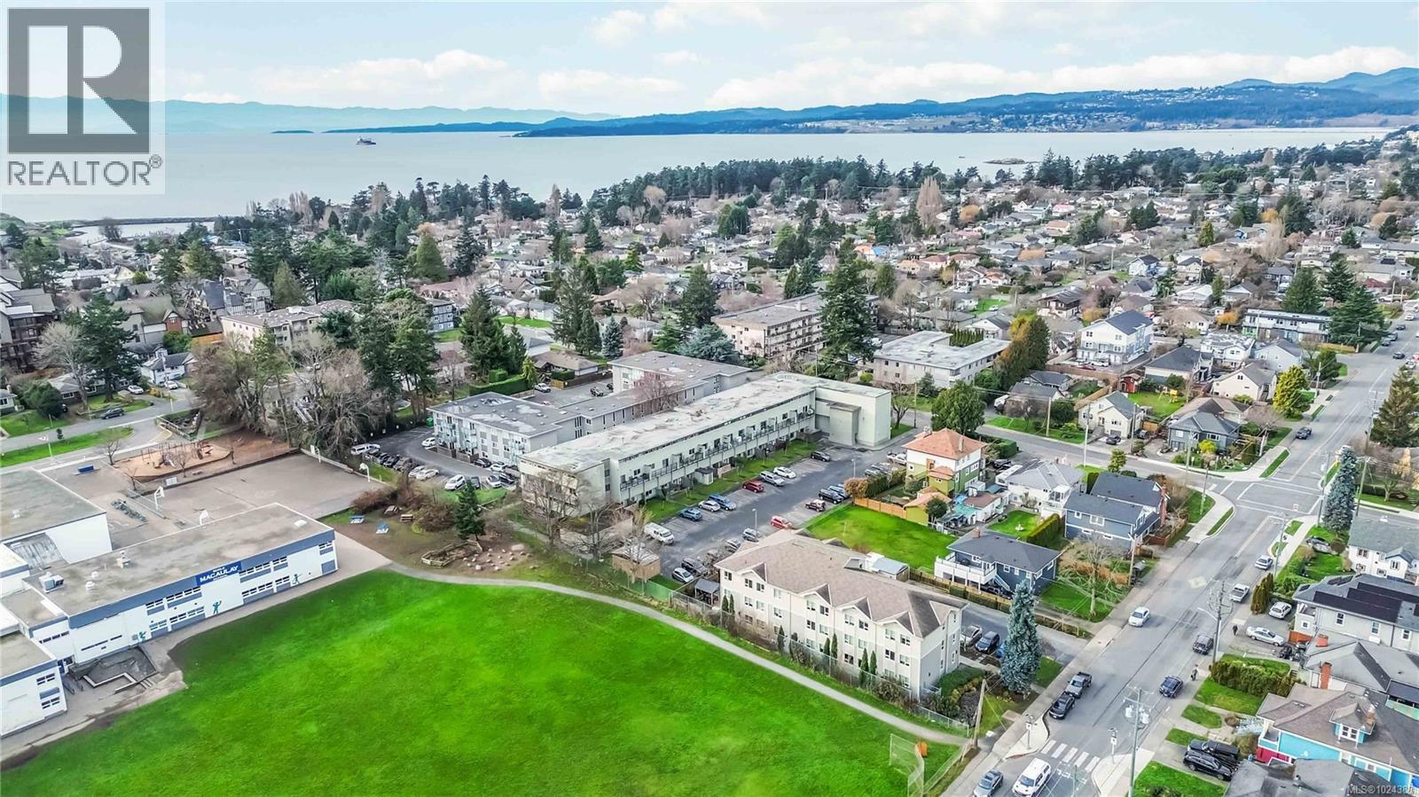 16 477 Lampson St, Esquimalt, British Columbia  V9A 5Z4 - Photo 22 - 1024383