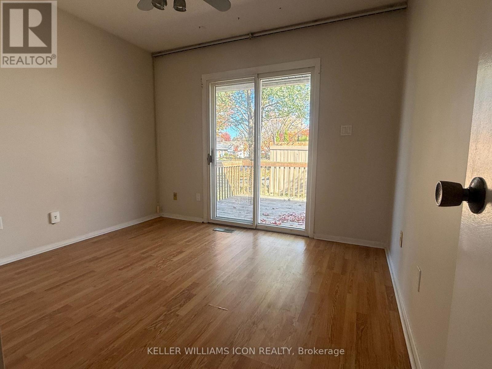 2098 Fillmore Crescent, Ottawa, Ontario  K1J 6A6 - Photo 11 - X12744836