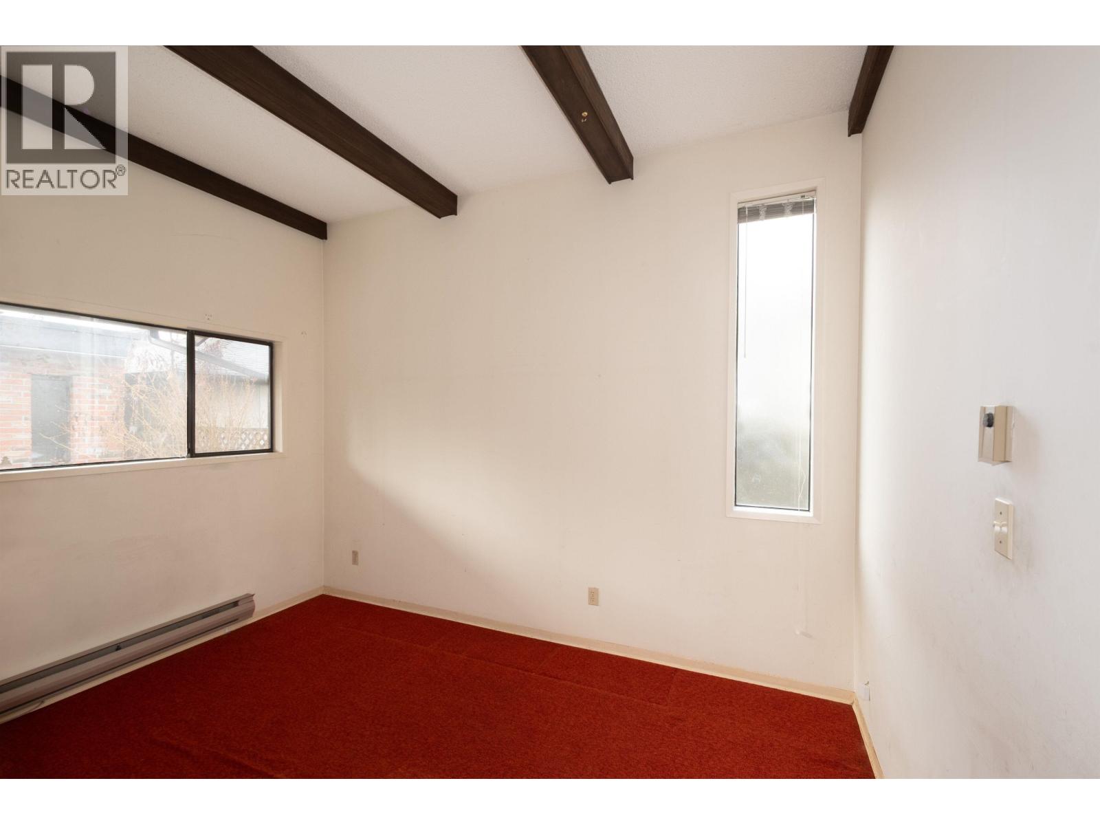 Listing Picture 16 of 40 : 3812 W 24TH AVENUE, Vancouver / 溫哥華 - 魯藝地產 Yvonne Lu Group - MLS Medallion Club Member