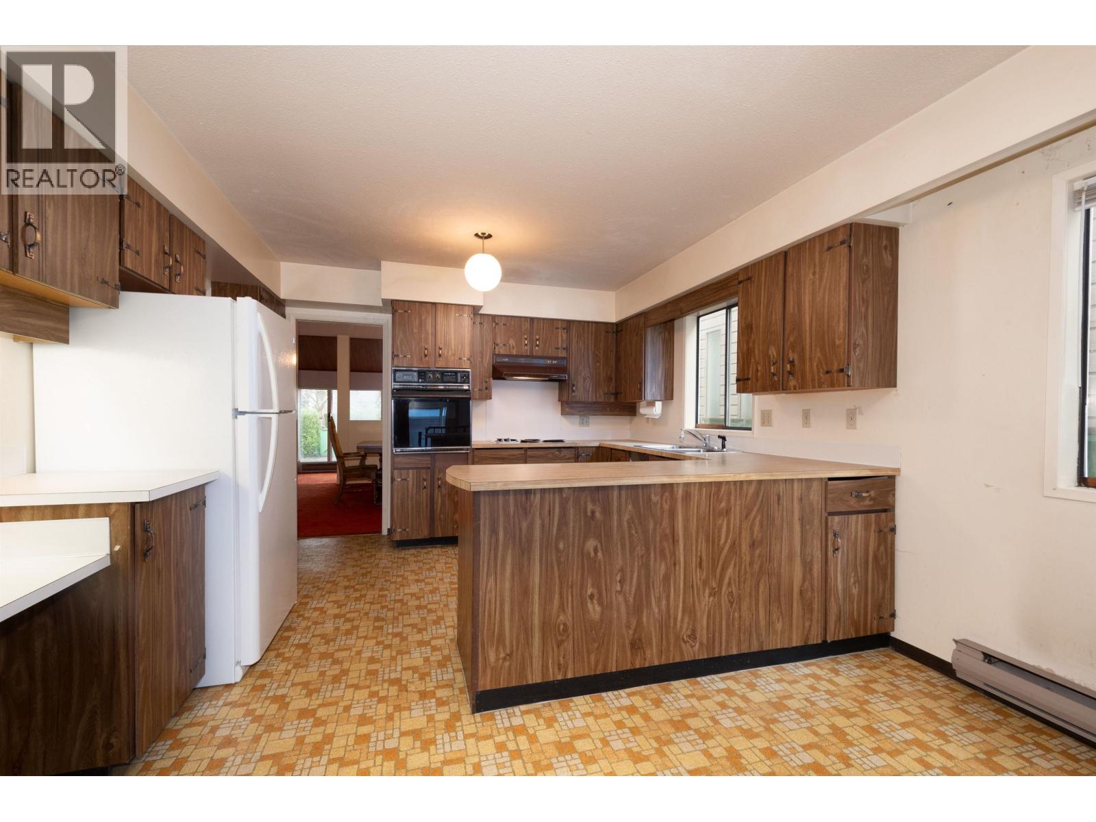 Listing Picture 7 of 40 : 3812 W 24TH AVENUE, Vancouver / 溫哥華 - 魯藝地產 Yvonne Lu Group - MLS Medallion Club Member