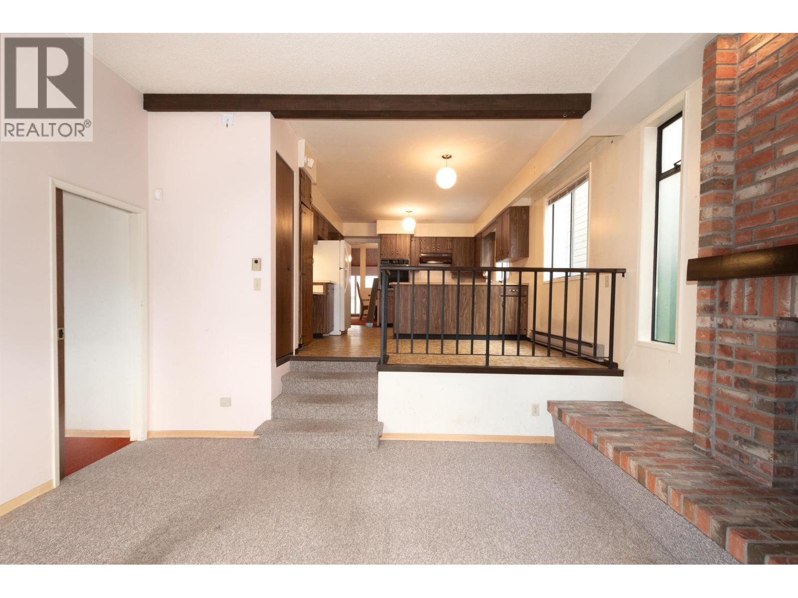 Listing Picture 15 of 40 : 3812 W 24TH AVENUE, Vancouver / 溫哥華 - 魯藝地產 Yvonne Lu Group - MLS Medallion Club Member