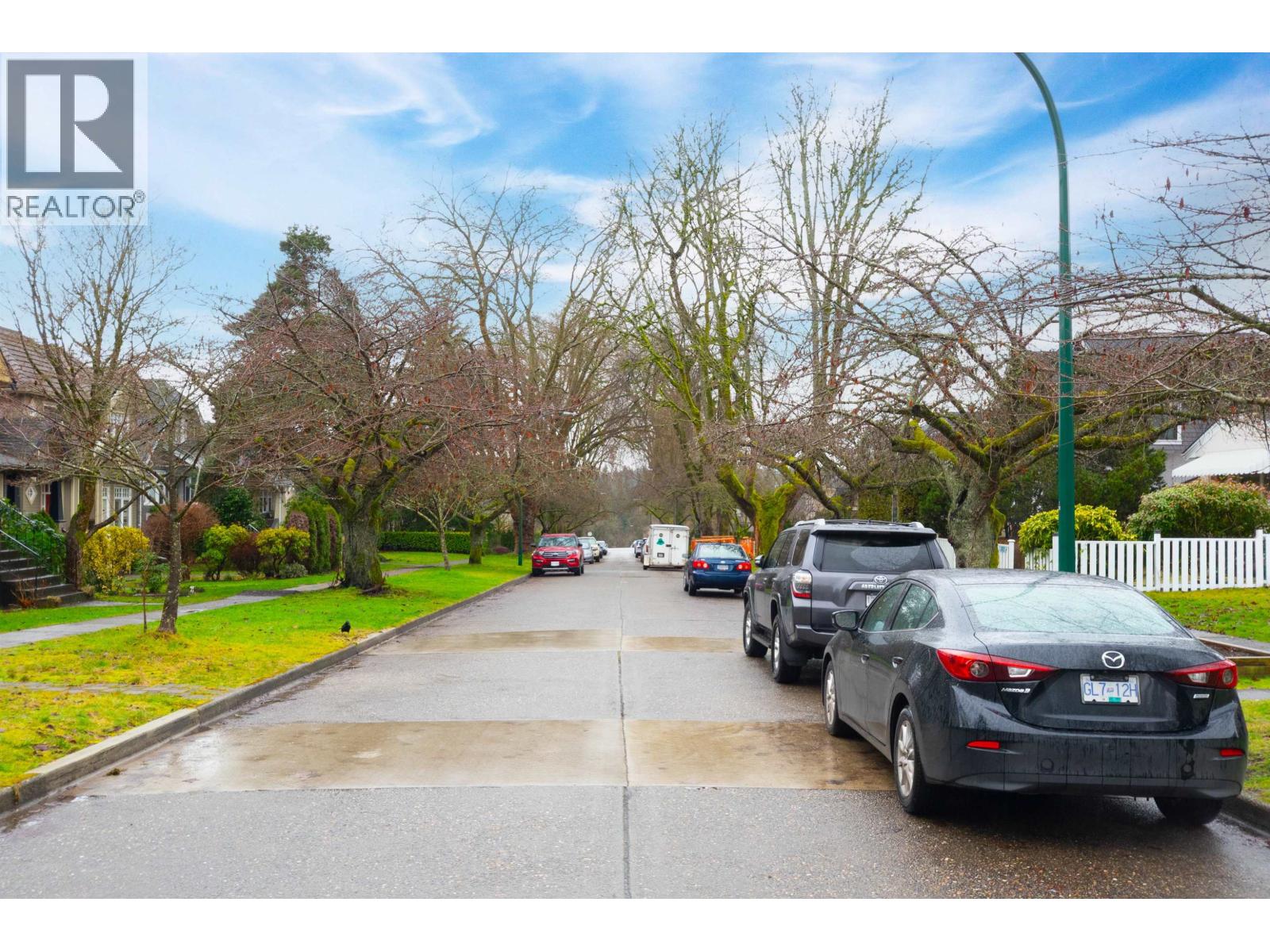 Listing Picture 37 of 40 : 3812 W 24TH AVENUE, Vancouver / 溫哥華 - 魯藝地產 Yvonne Lu Group - MLS Medallion Club Member