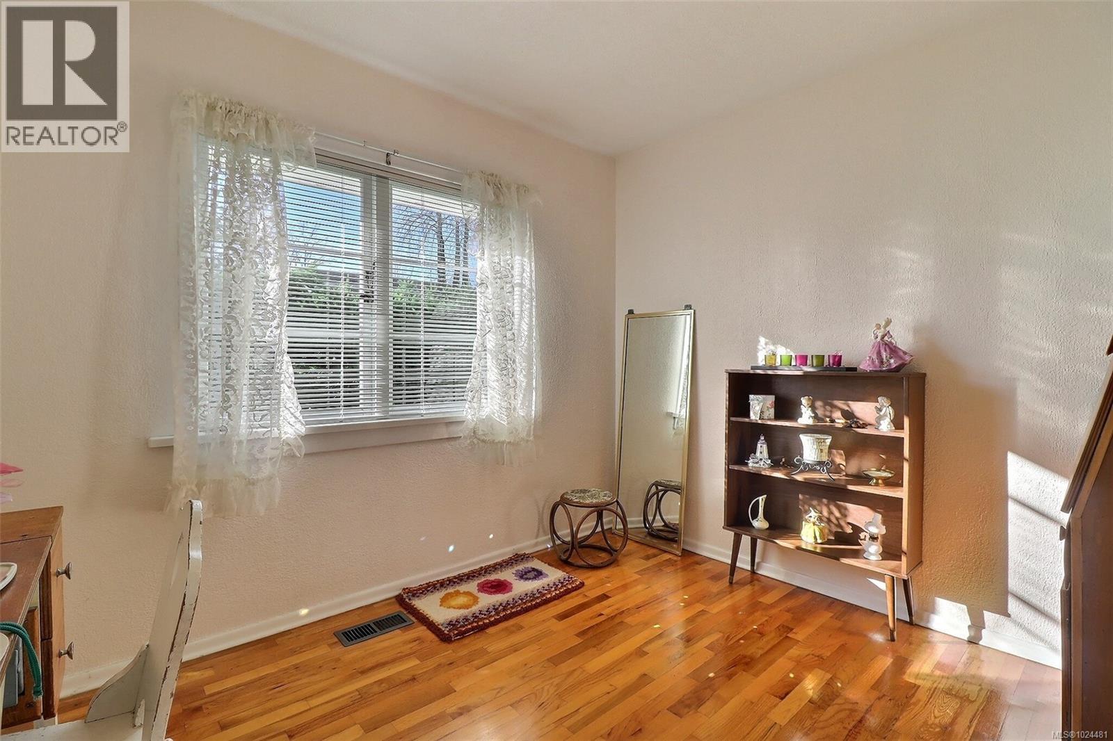 692 5th St, Courtenay, British Columbia  V9N 1K4 - Photo 16 - 1024481