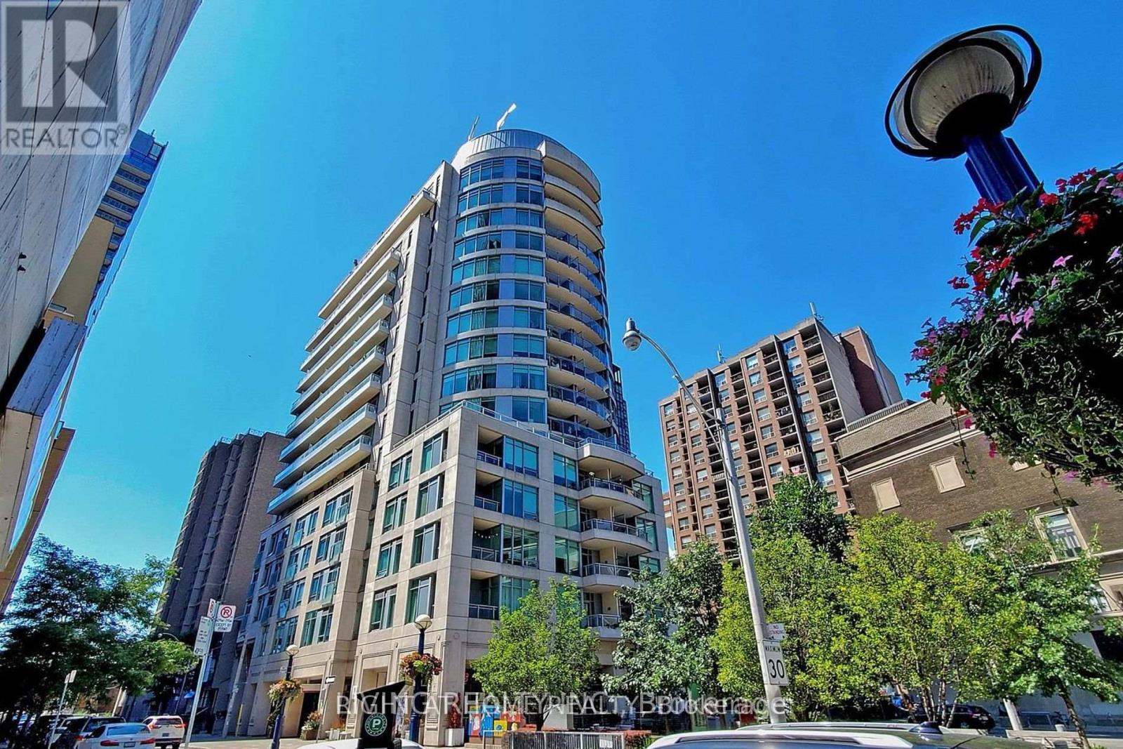 PH207 - 8 SCOLLARD STREET, Toronto, Ontario