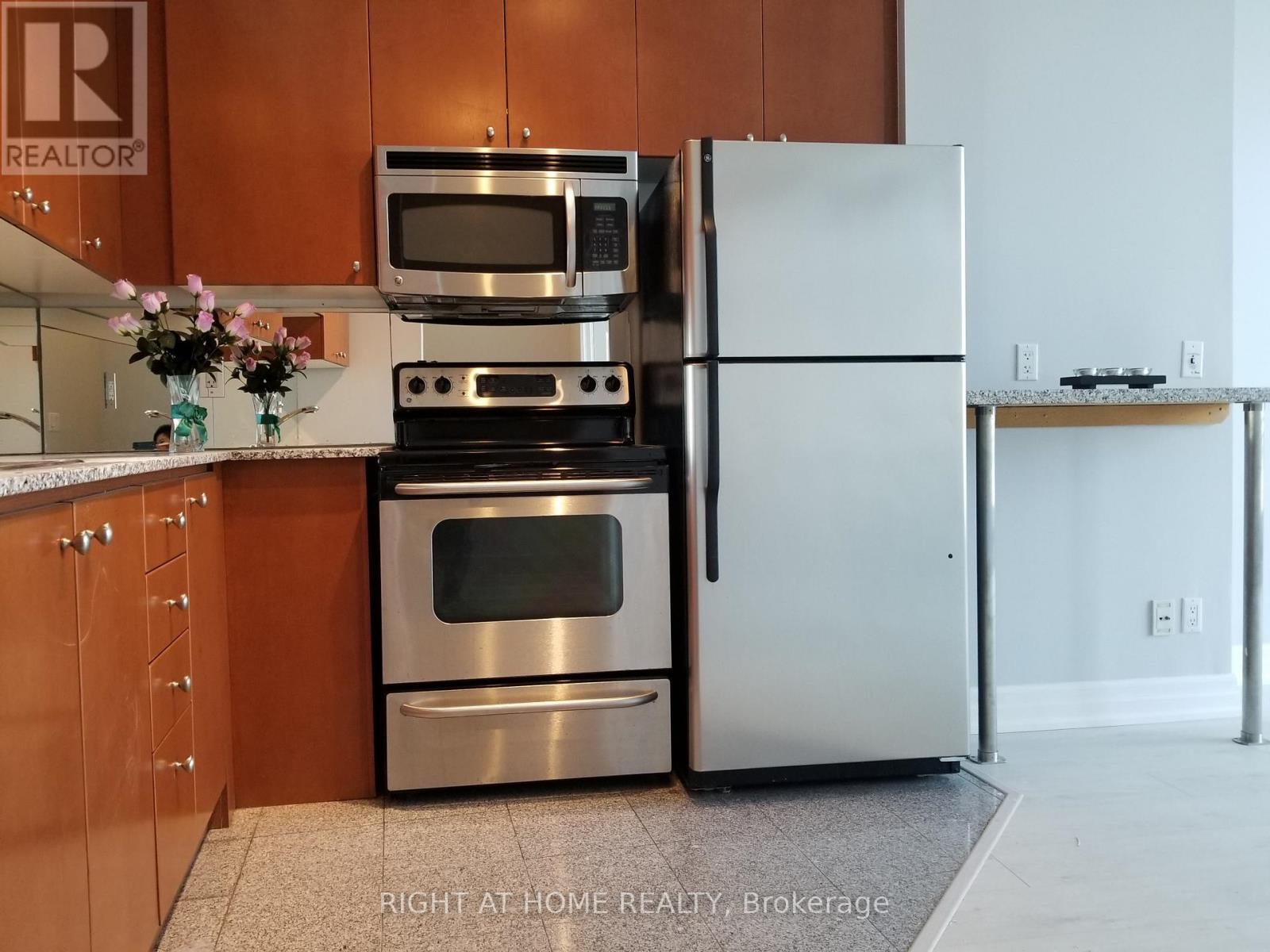 Ph207 - 8 Scollard Street, Toronto, Ontario  M5R 1M2 - Photo 12 - C12744832