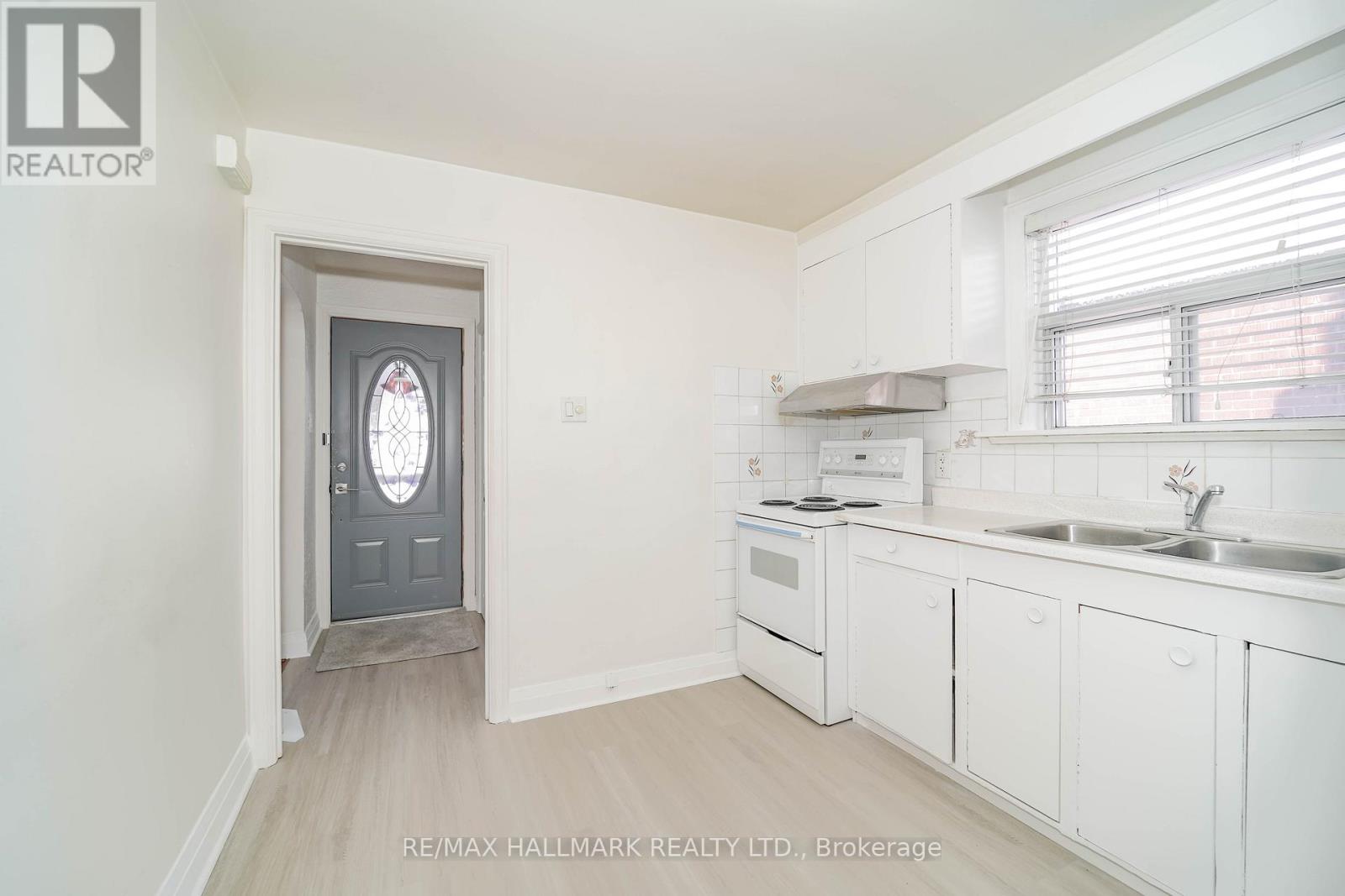 37 Galbraith Avenue, Toronto, Ontario  M4B 2B6 - Photo 18 - E12744846