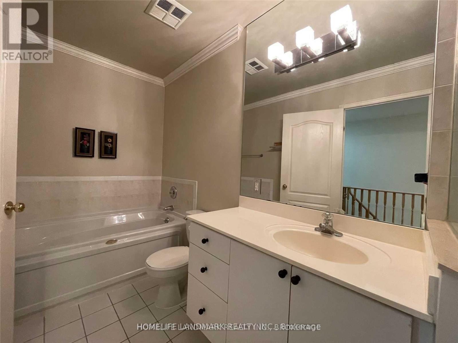 1002 - 28 Sommerset Way, Toronto, Ontario  M2N 6W7 - Photo 11 - C12646338