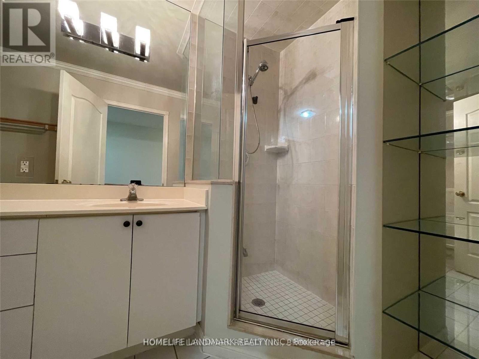 1002 - 28 Sommerset Way, Toronto, Ontario  M2N 6W7 - Photo 12 - C12646338