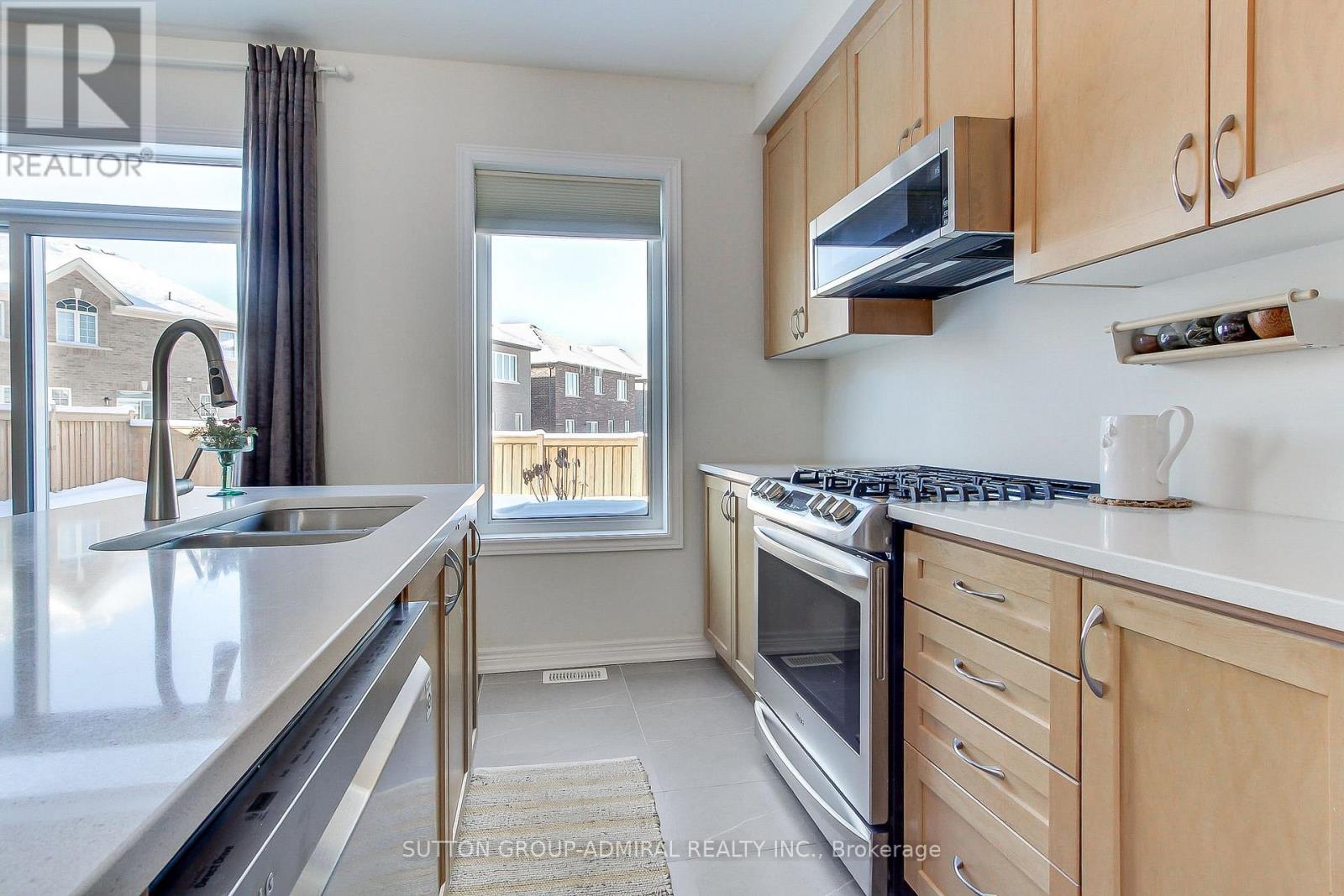 797 Green Street, Innisfil, Ontario  L0L 1W0 - Photo 9 - N12744830