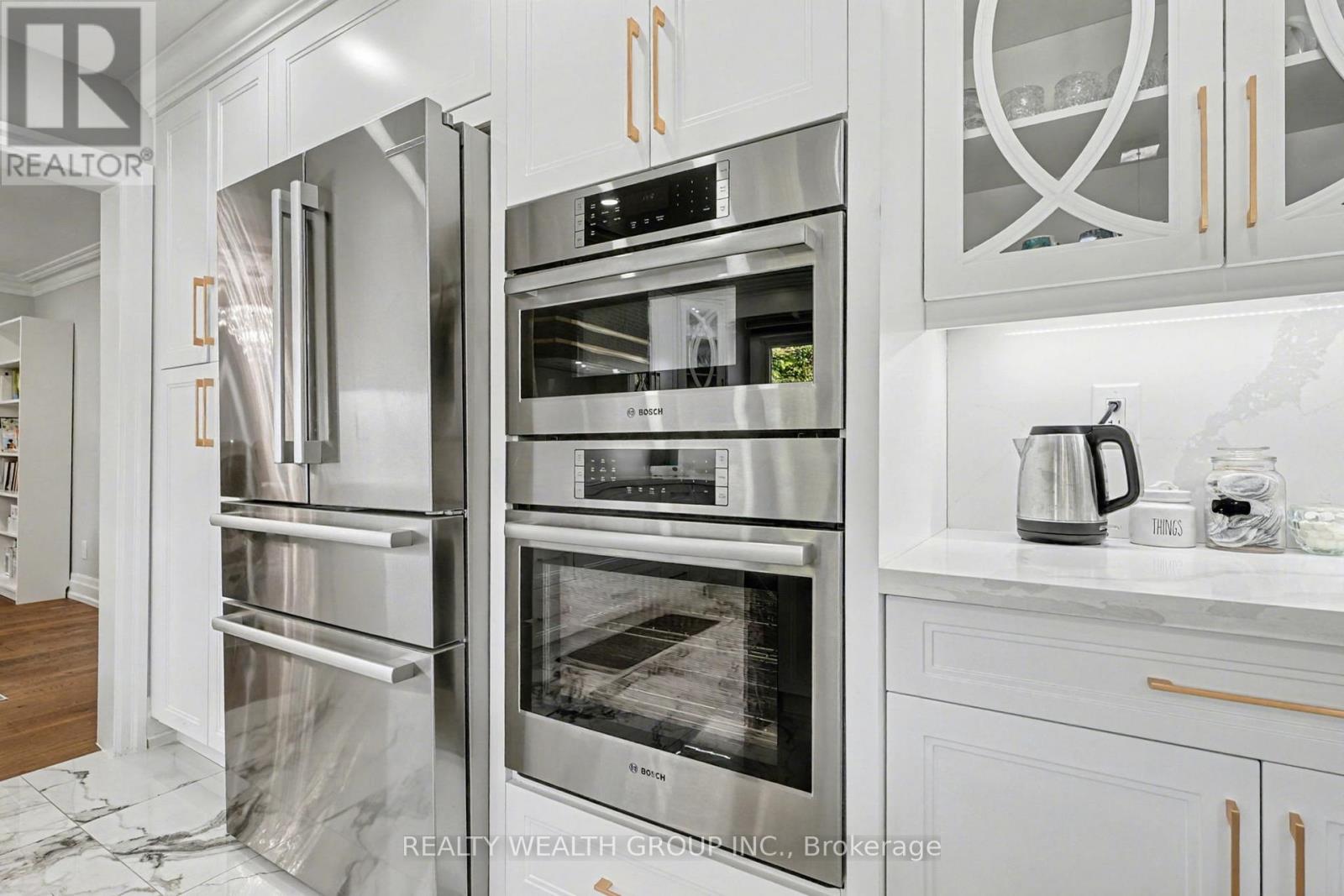 32 Colton Crescent S, Vaughan, Ontario  L4L 3L7 - Photo 13 - N12744844