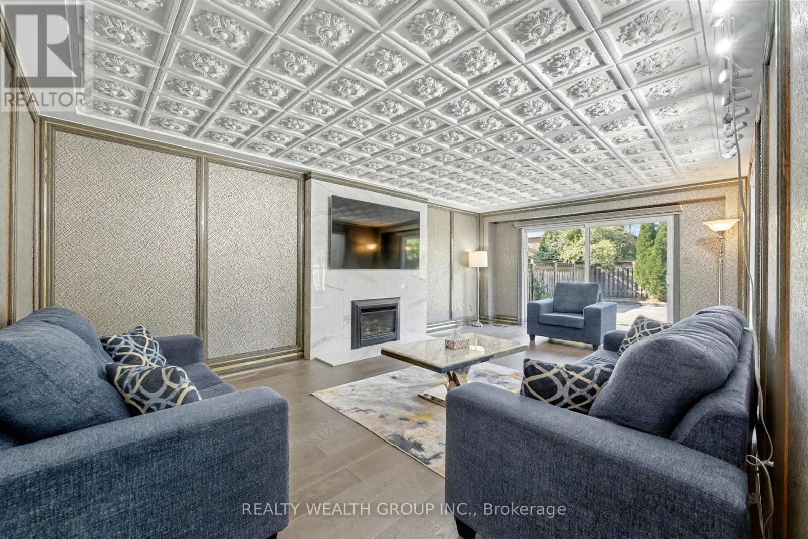 32 Colton Crescent S, Vaughan, Ontario  L4L 3L7 - Photo 16 - N12744844