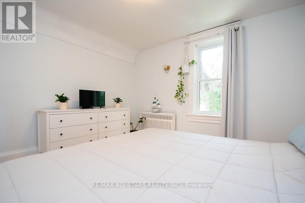 25 Louisa Street, Kawartha Lakes, Ontario  K0M 1N0 - Photo 21 - X12403183