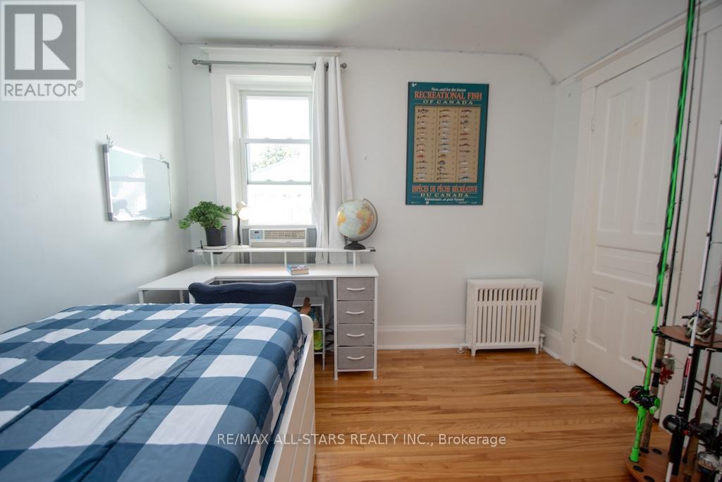 25 Louisa Street, Kawartha Lakes, Ontario  K0M 1N0 - Photo 23 - X12403183