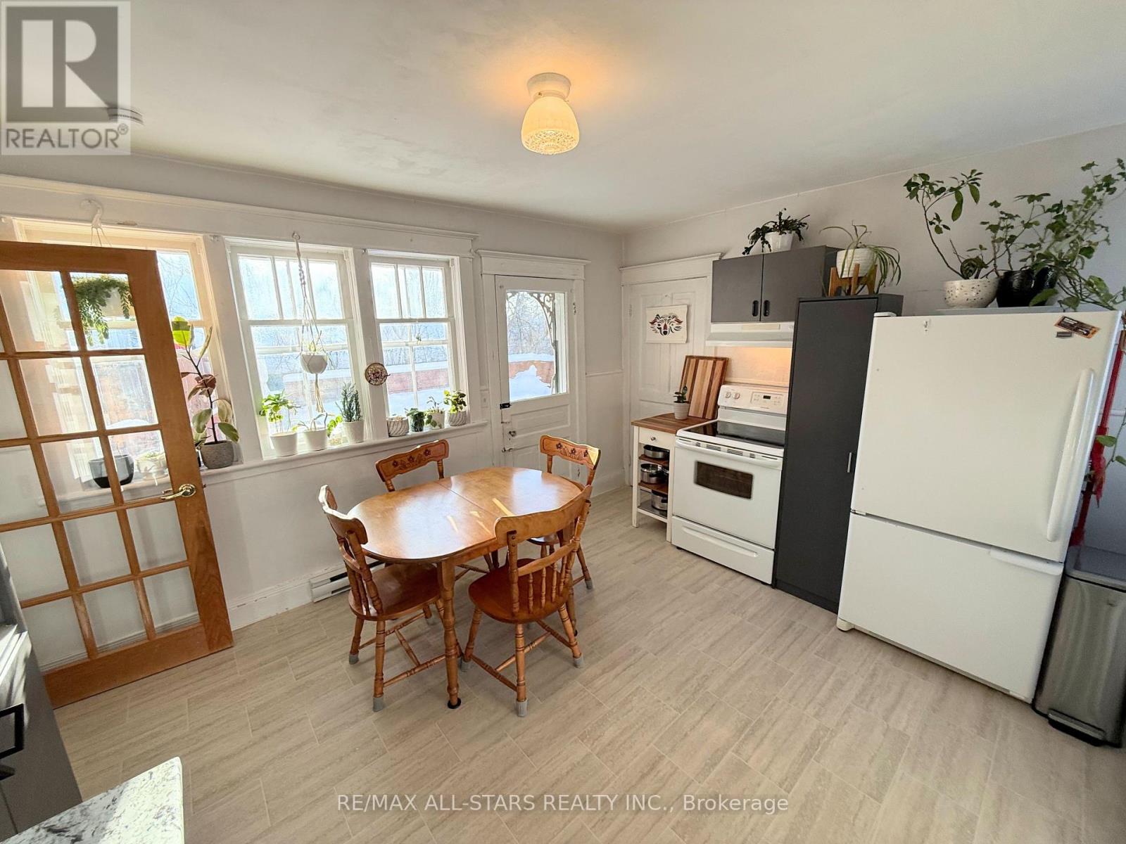 25 Louisa Street, Kawartha Lakes, Ontario  K0M 1N0 - Photo 19 - X12403183