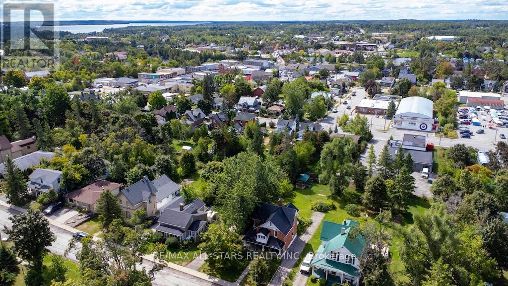 25 Louisa Street, Kawartha Lakes, Ontario  K0M 1N0 - Photo 37 - X12403183