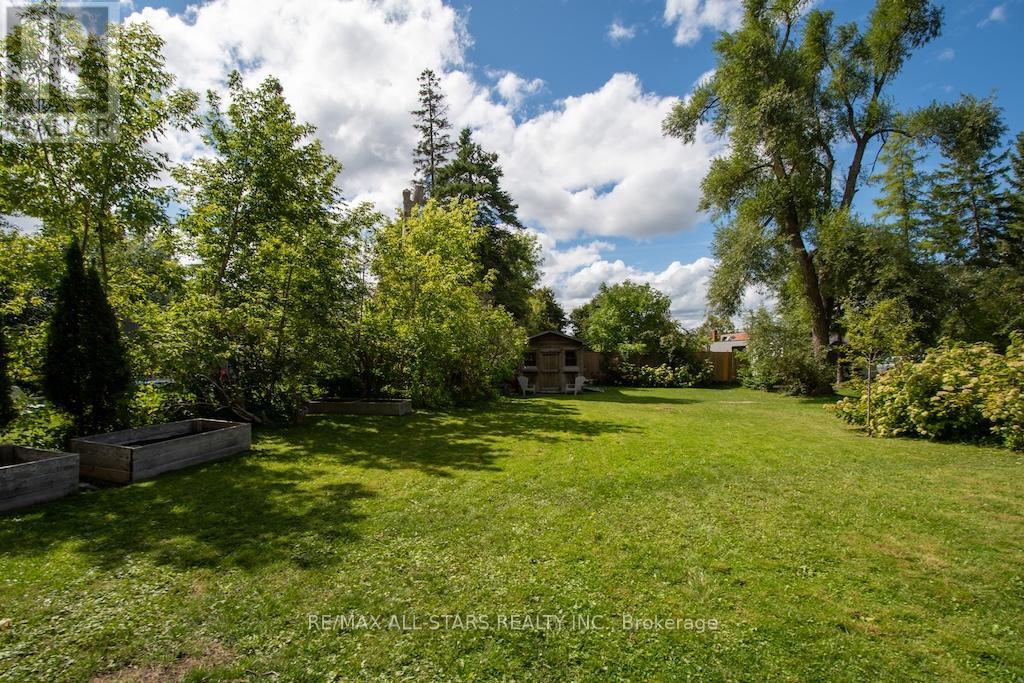 25 Louisa Street, Kawartha Lakes, Ontario  K0M 1N0 - Photo 34 - X12403183