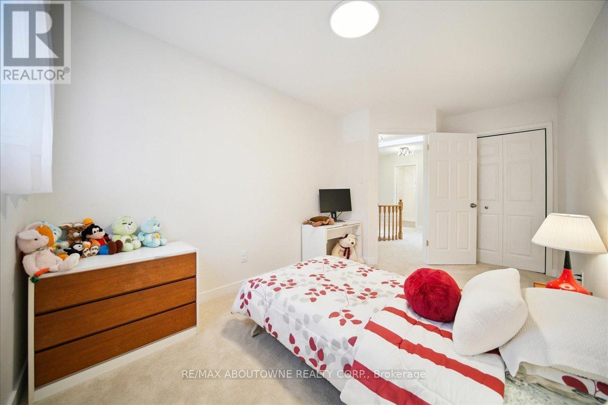 87 River Oaks Boulevard W, Oakville, Ontario  L6H 3N4 - Photo 18 - W12744828